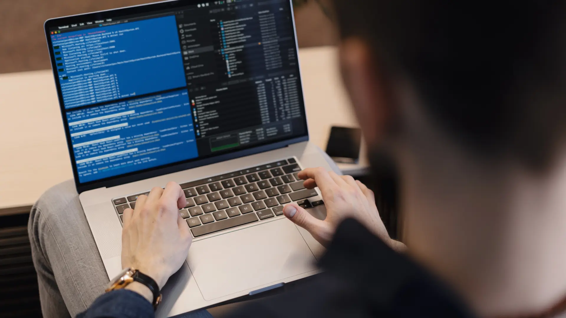El Galaxy Book 3, un portátil 'premium' y convertible para la vuelta al cole que ahora está 800 euros más barato