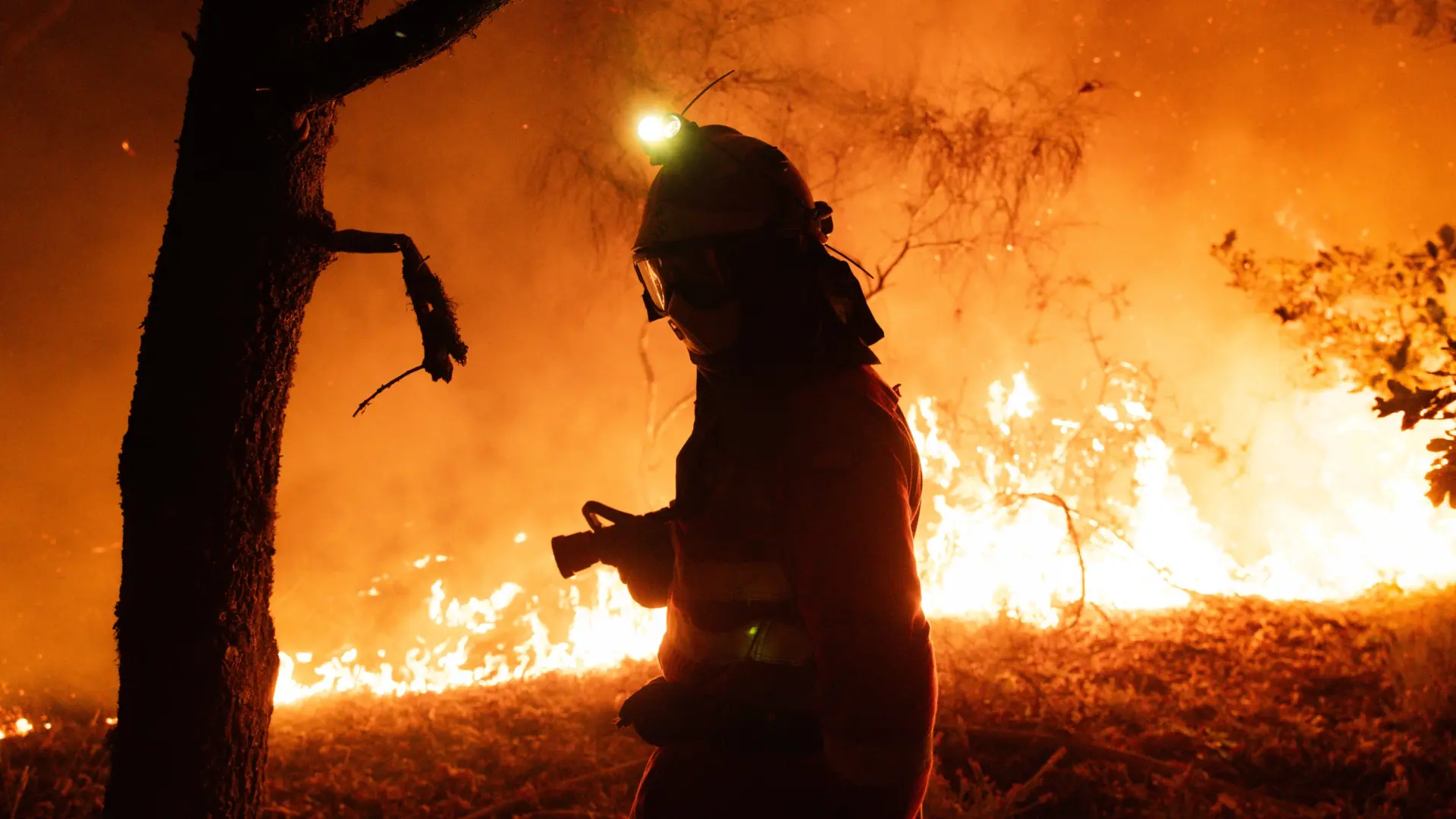 Alta médica para uno de los brigadistas heridos en los incendios de Galicia