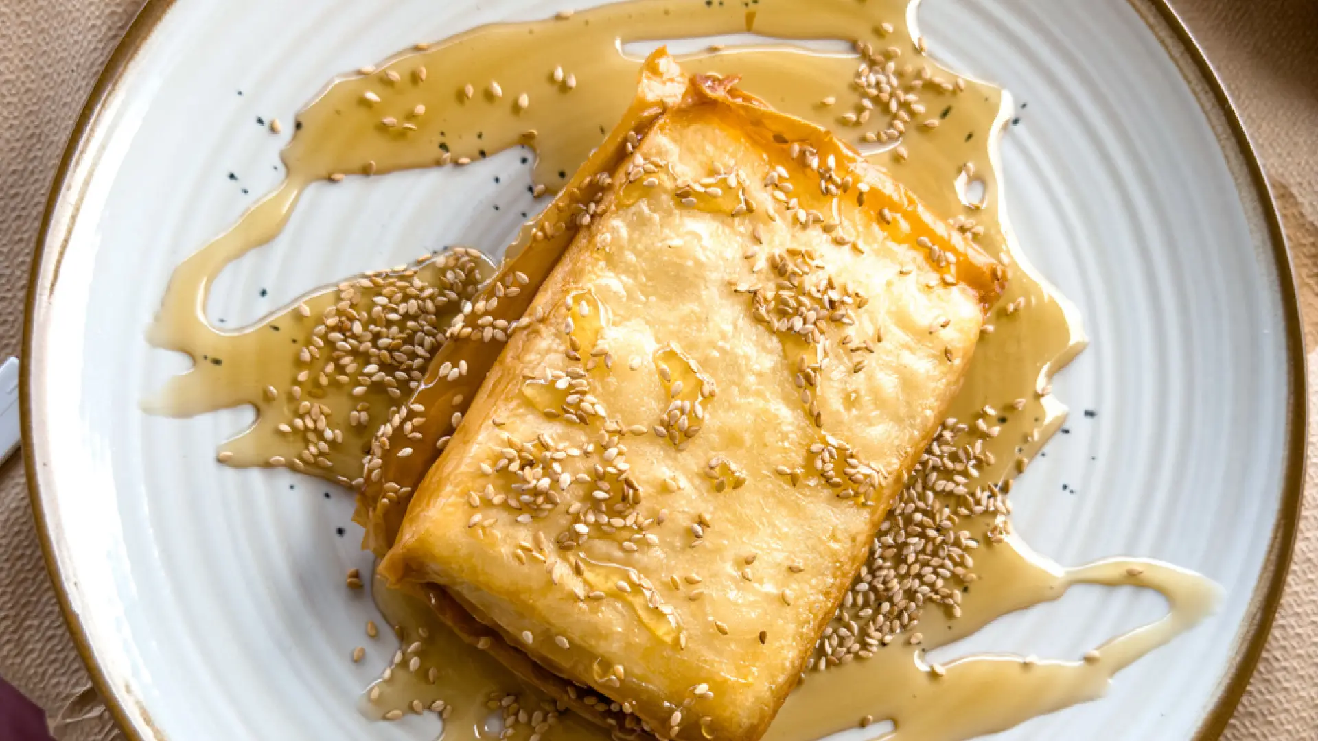 Saganaki: el dulce griego barato, delicioso y fácil de preparar