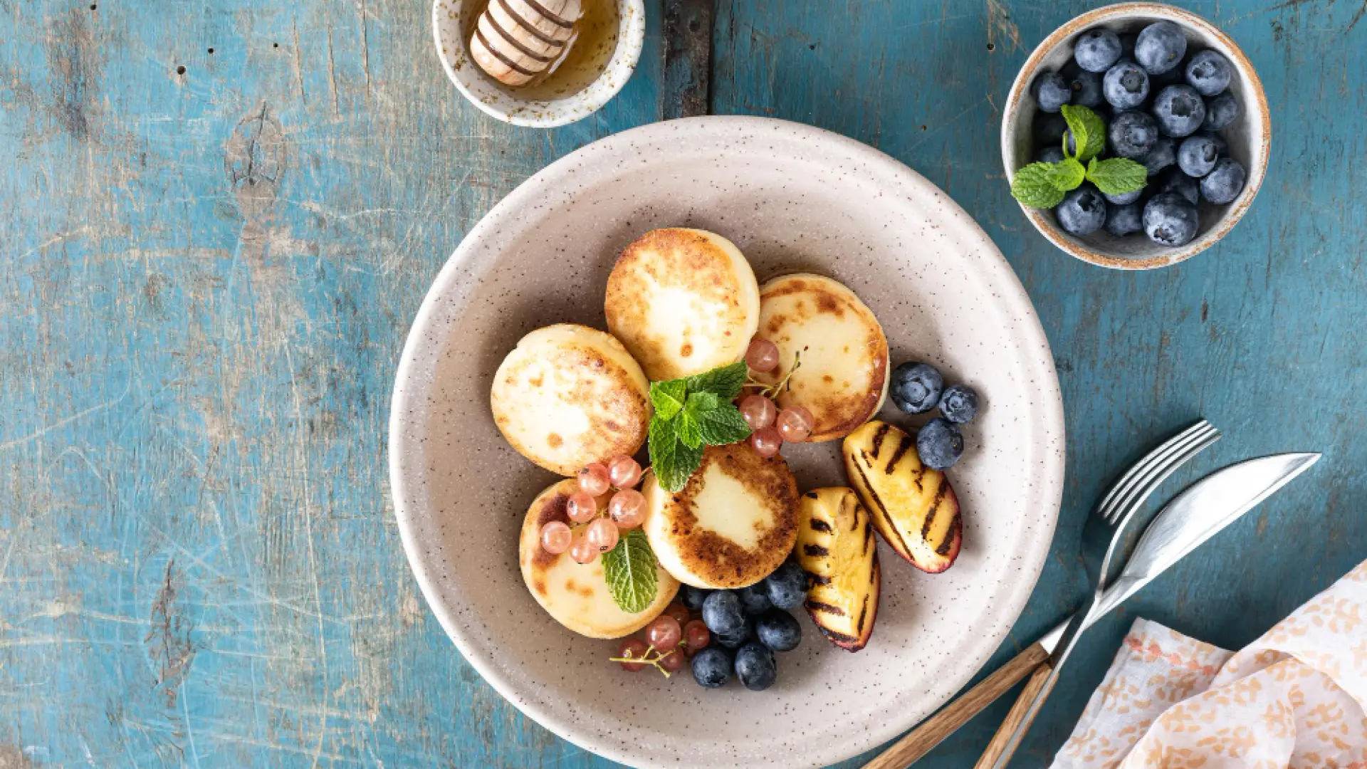 Estas bolitas de pancakes danesas triunfan en TikTok y son perfectas para el desayuno