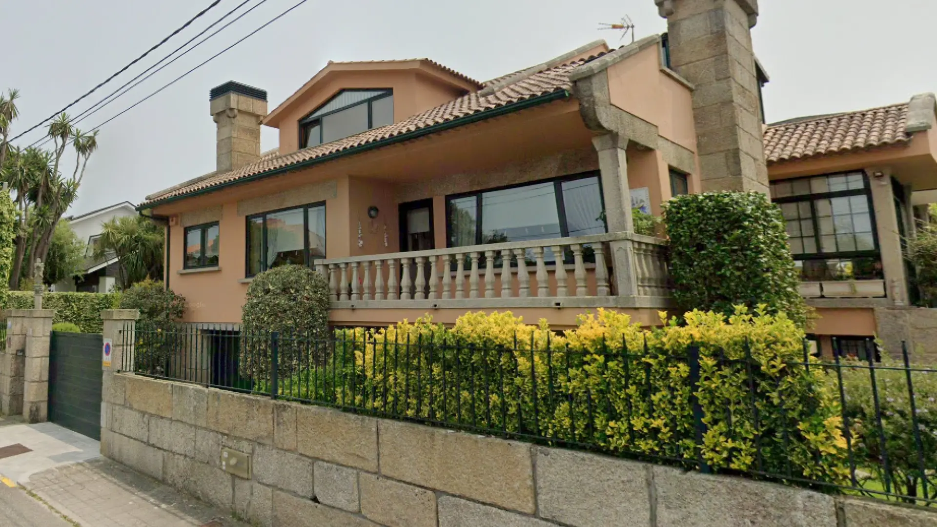 La calle más cara de Galicia está en un pueblo de 3.000 habitantes: el precio de las casas supera el millón y medio de euros