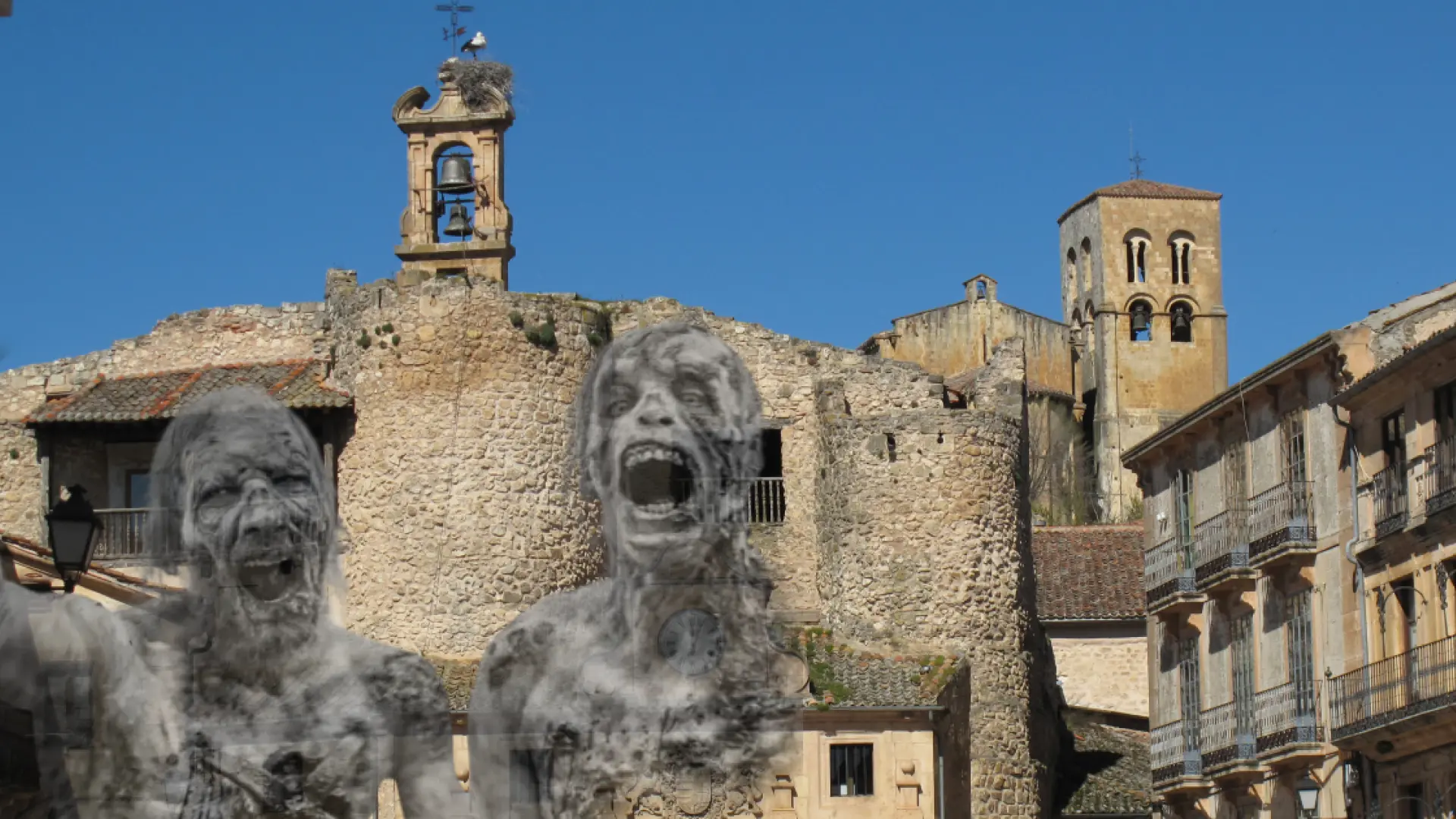 Solaz del Mar, así es el pueblo español zombie de 'The Walking Dead': visitamos el rodaje de 'Daryl Dixon'