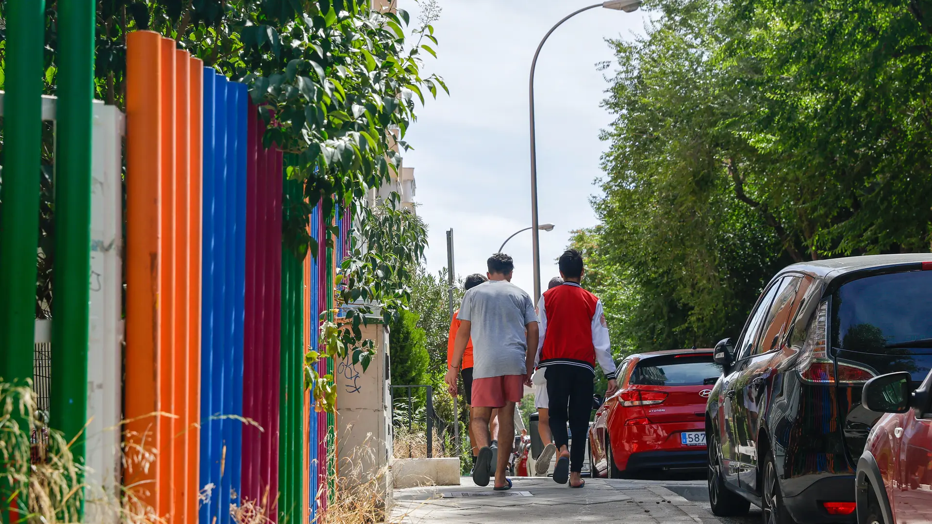 Los centros de Madrid acogen los primeros 13 menores migrantes del reparto de Canarias y desestiman el 30% de expedientes de traslado