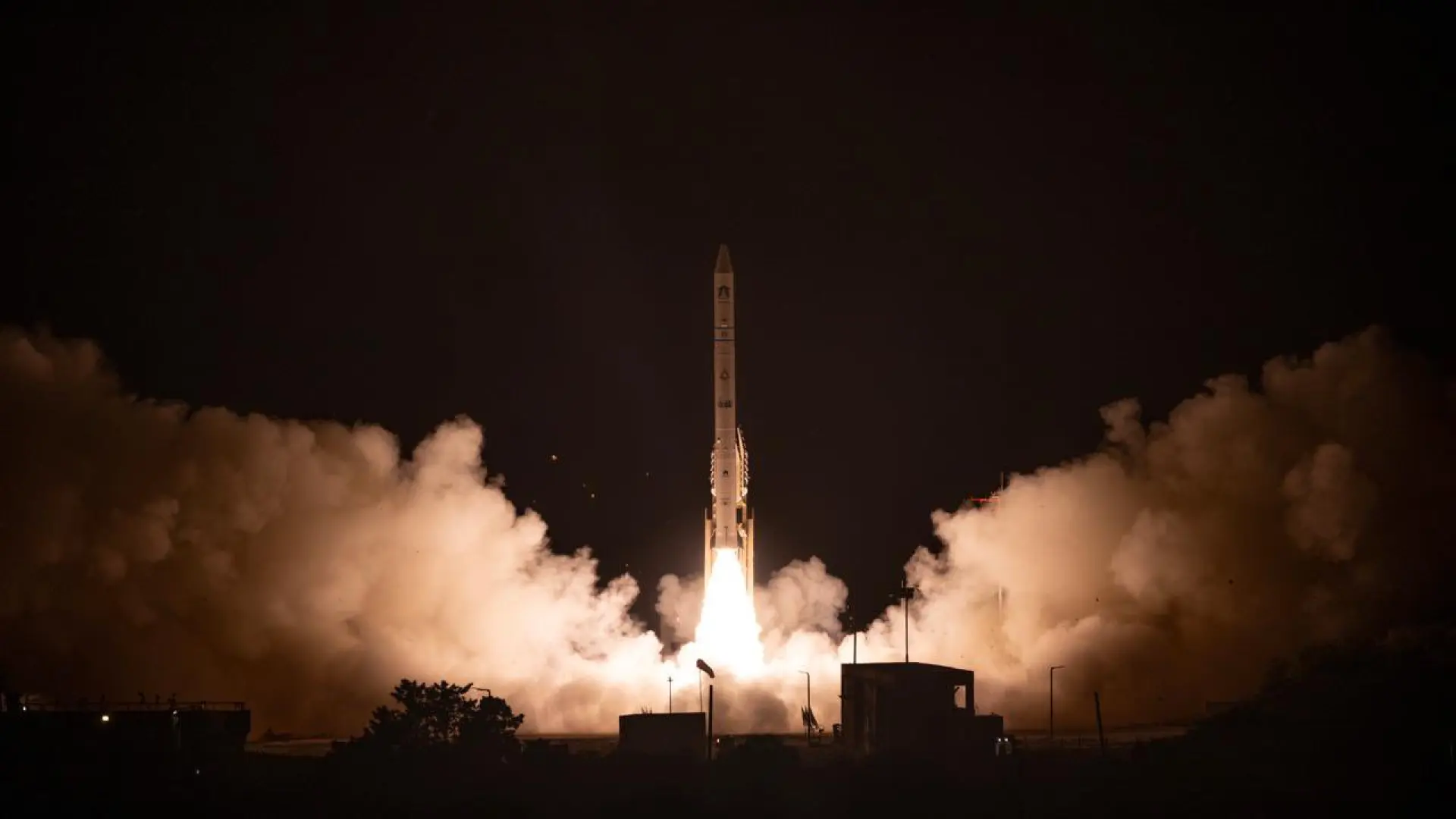 Israel lanza el satélite militar Ofek 19 y lo presenta como un "mensaje" a sus enemigos: "Os vigilamos en todo momento"