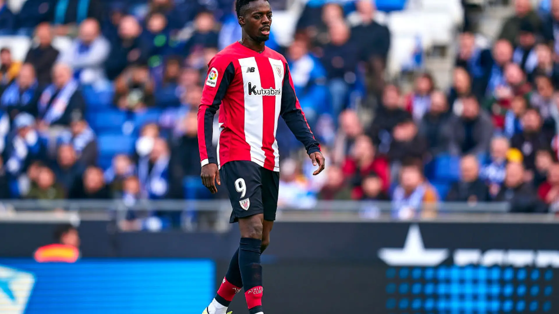 Un año de cárcel a un aficionado del Espanyol por gestos e insultos racistas a Iñaki Williams