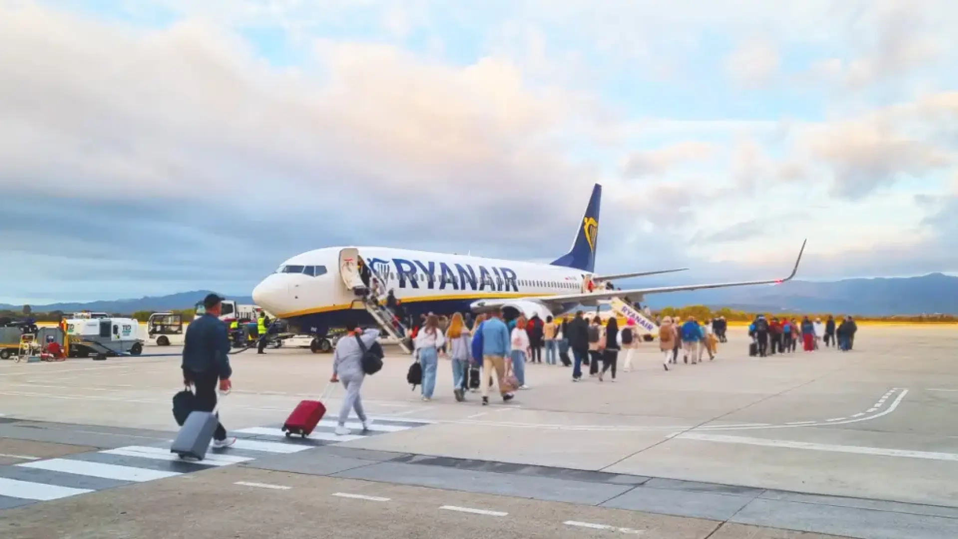 Ryanair reduce los vuelos en España: aeropuertos y rutas afectadas, alternativas y causas del recorte