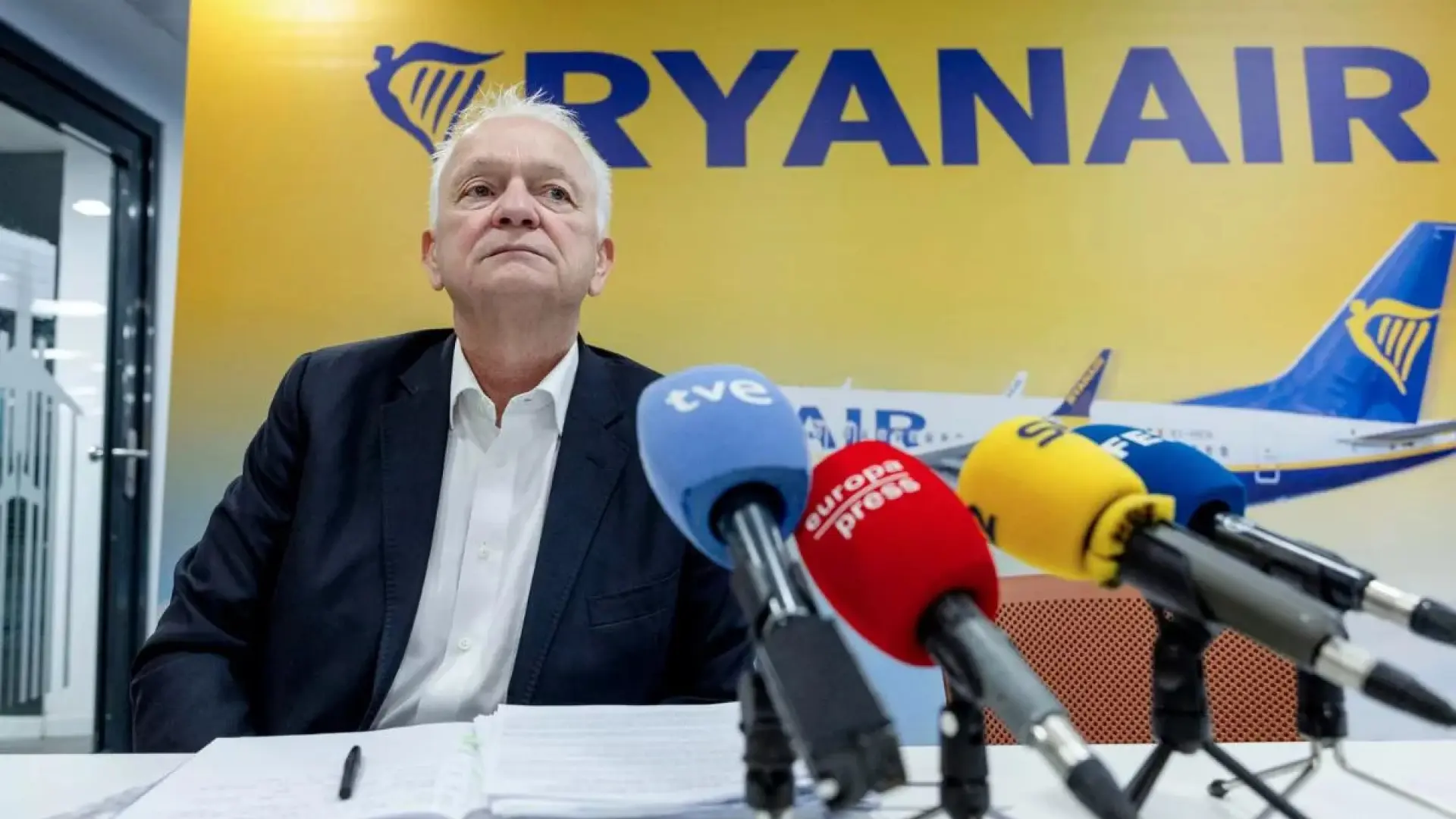 Ryanair vuelve a la carga contra Aena y pide a su presidente "que se calme y baje las tasas"
