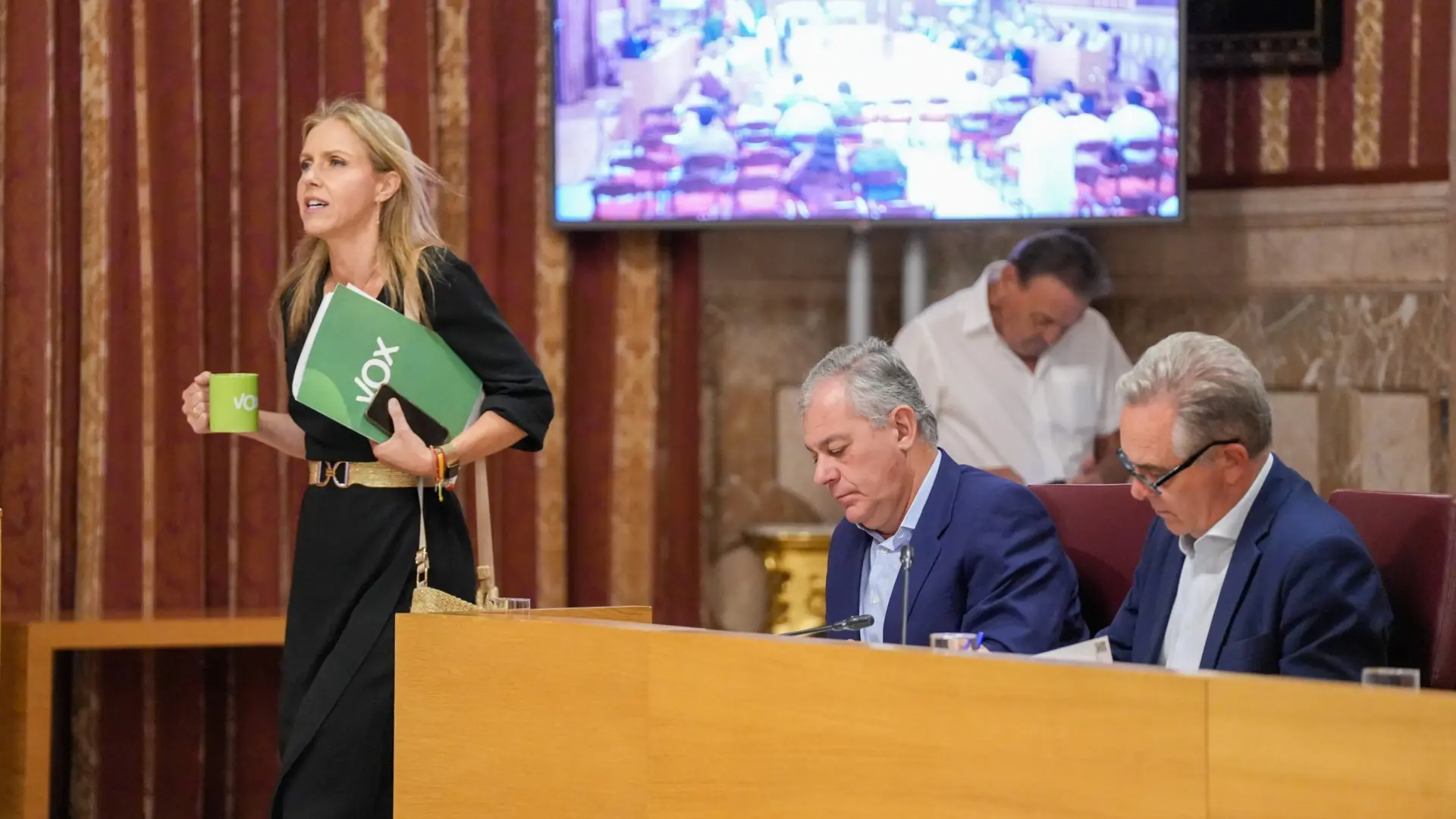 Sanz empieza este viernes a tramitar el Presupuesto de 2026 con el foco en la limpieza y la necesidad de apoyo de Vox