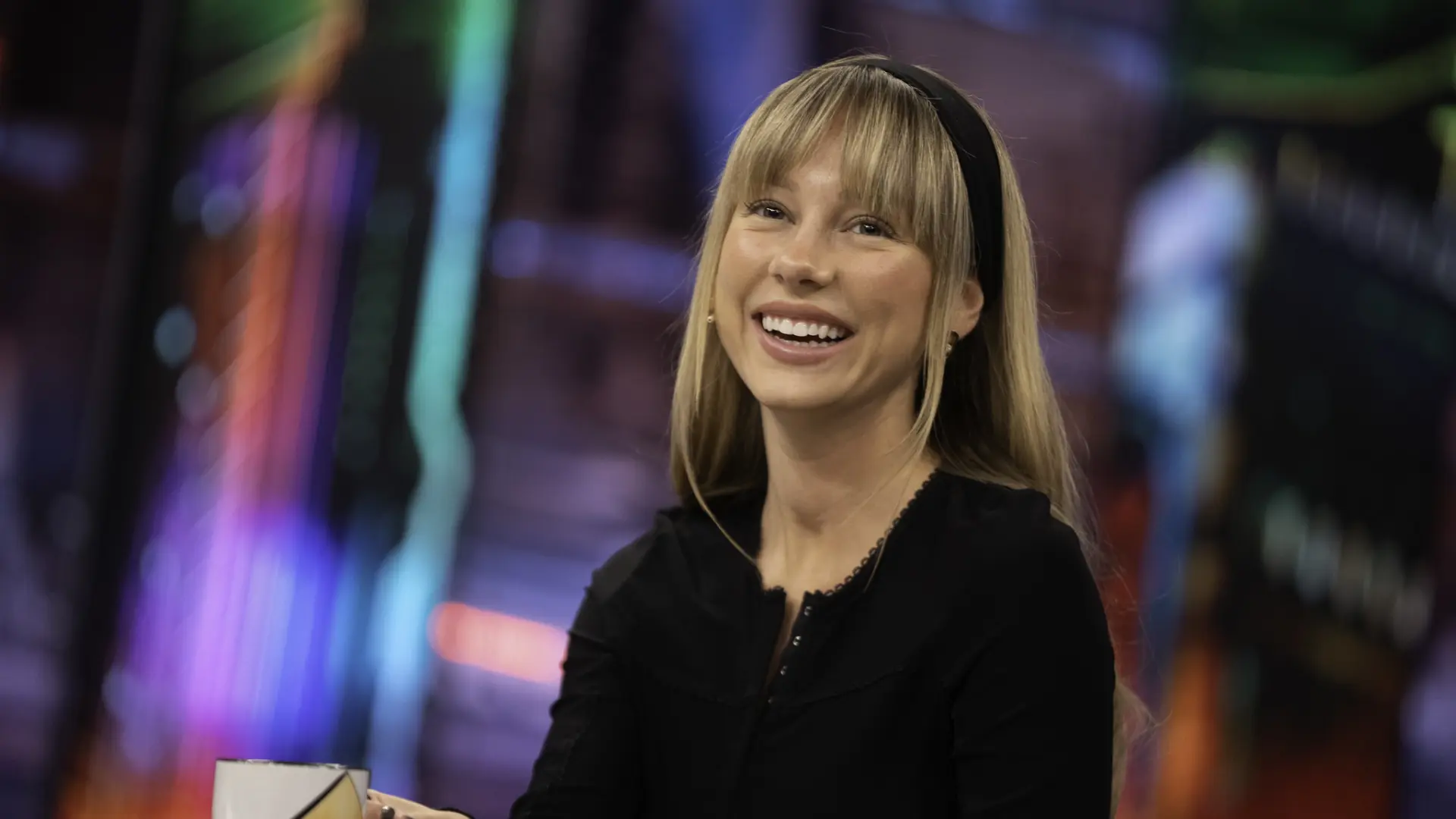 Ni la falda ni el top: este es el detalle del 'look' de Ester Expósito en 'El Hormiguero' que confirma una de las tendencias del momento