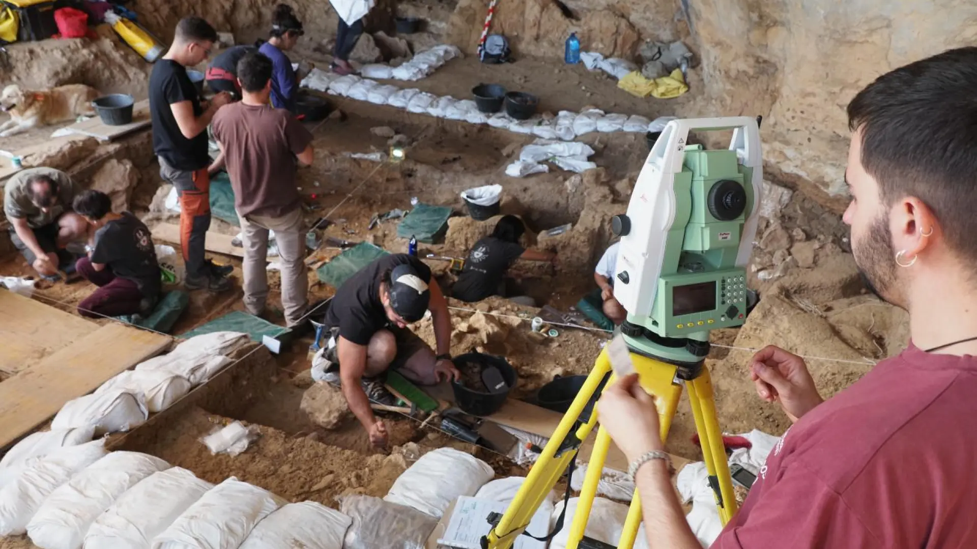 Los primeros humanos modernos del interior de la Península eran cazadores expertos