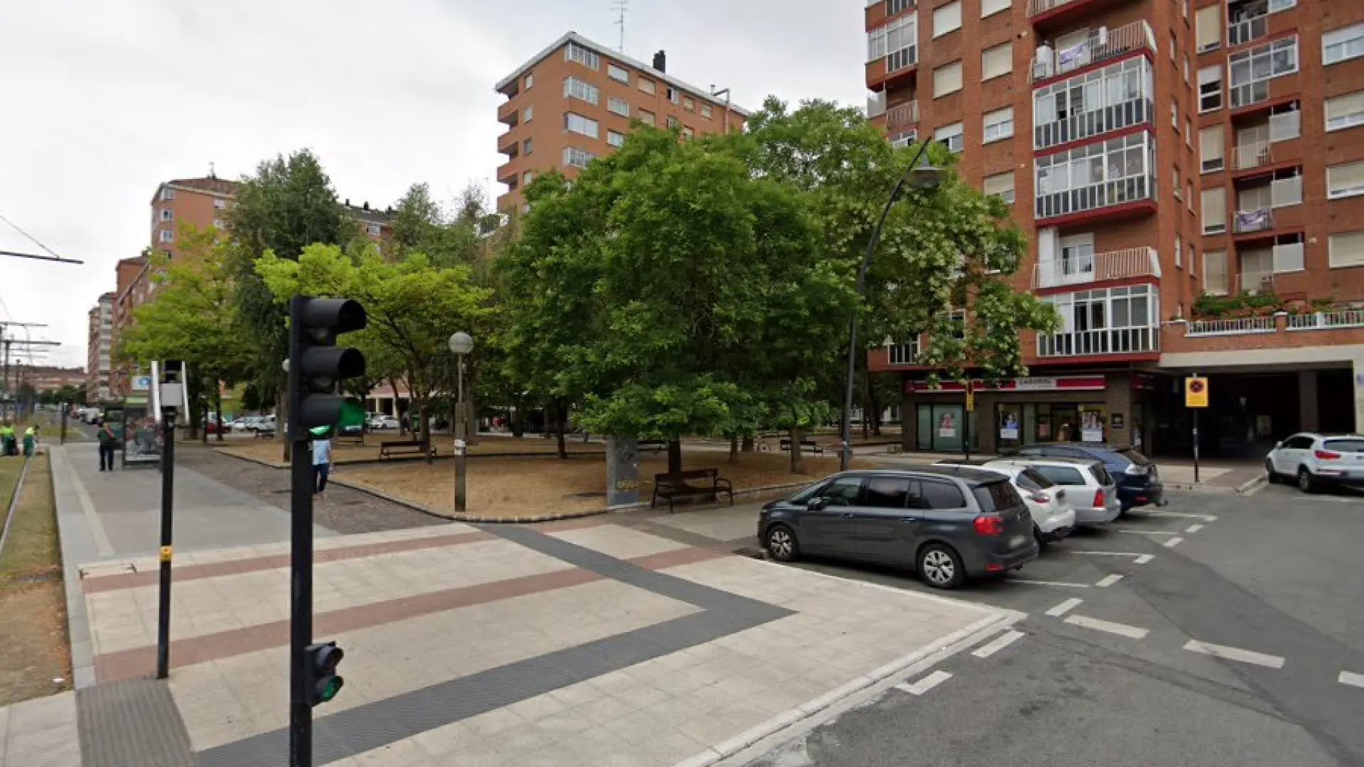 A prisión un hombre acusado de violar a su expareja en un parque de Vitoria