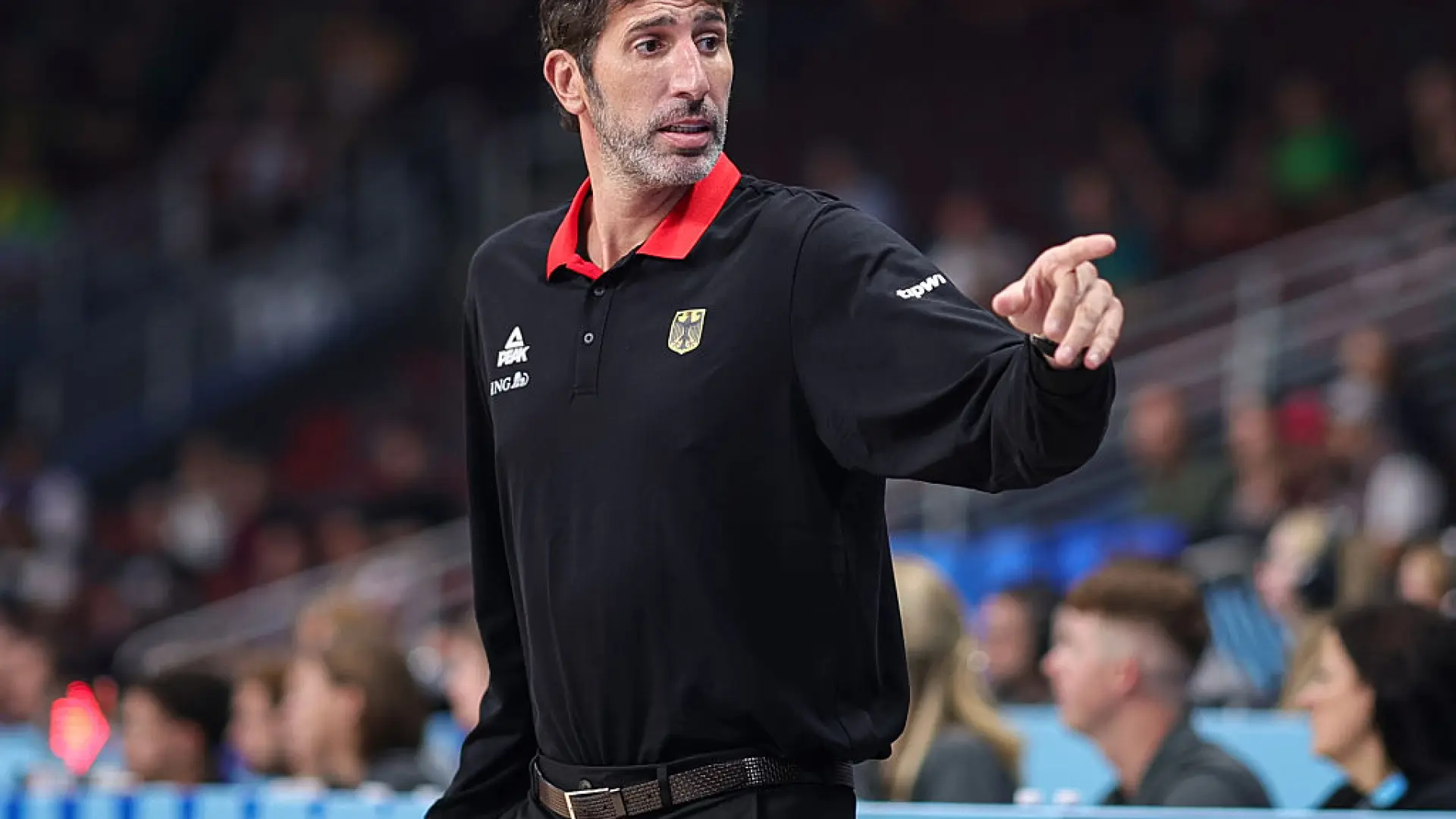 El español Álex Mumbrú no dirigirá más a Alemania en el Eurobasket por la enfermedad por la que fue hospitalizado