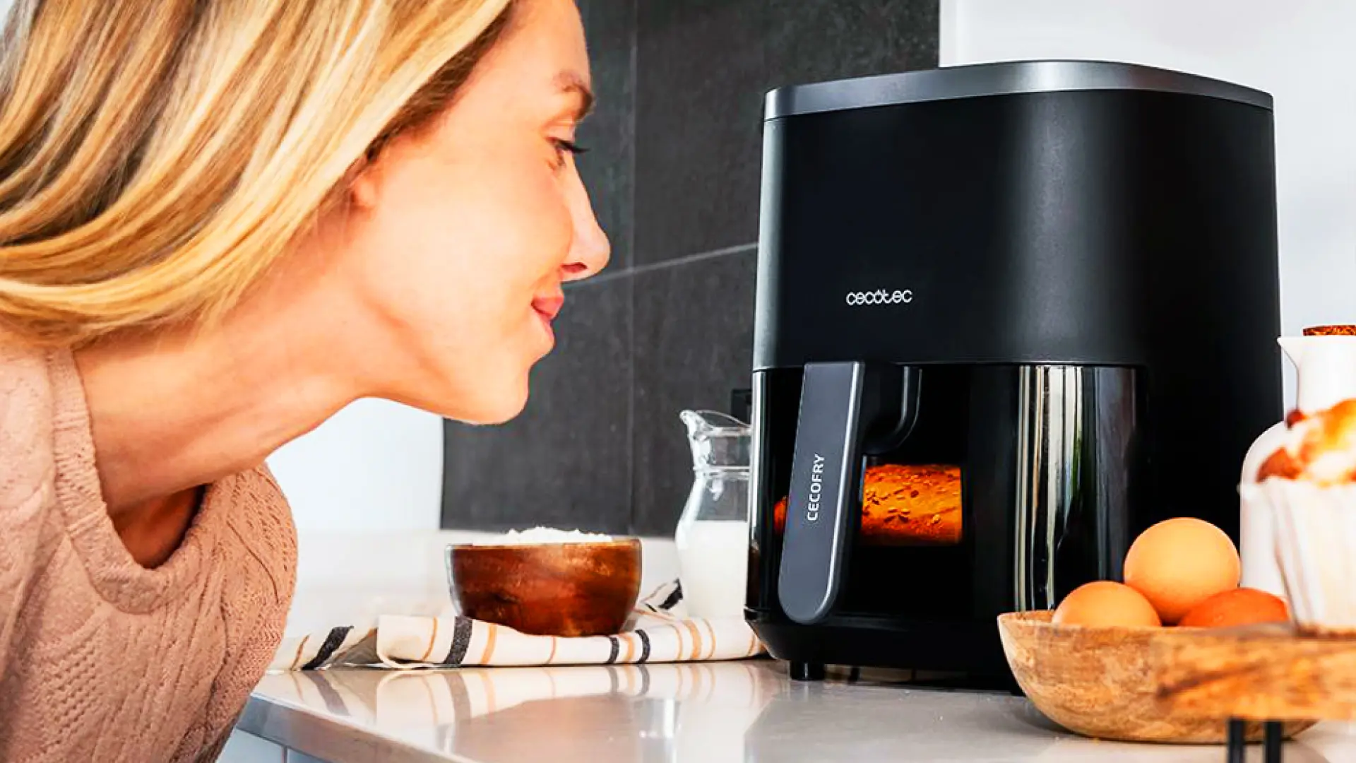 Pequeña, pero matona: esta 'airfryer' tiene 4 litros de capacidad pero cuesta menos de 40 euros