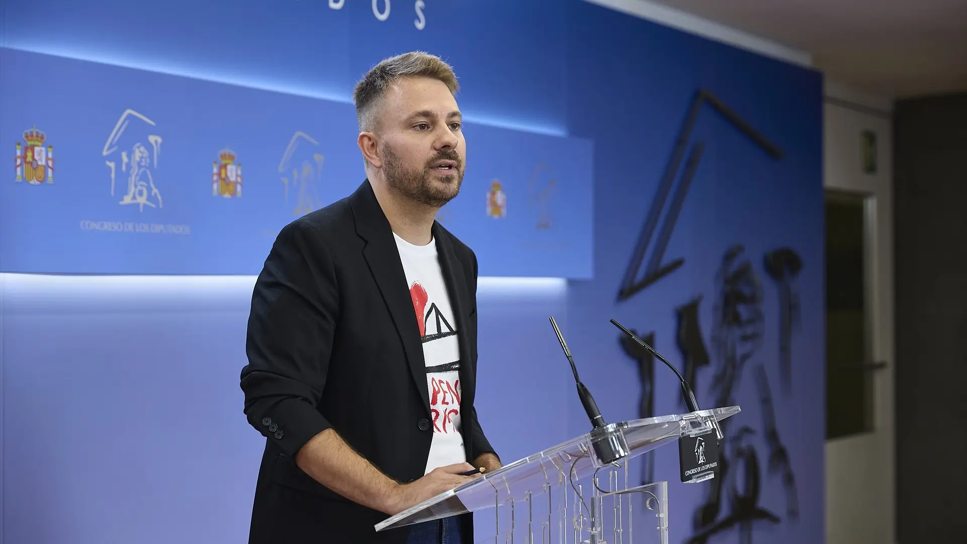 Sumar recupera la ley para prohibir la venta de casas a empresas que tumbaron PP, Vox y Junts con la abstención del PSOE