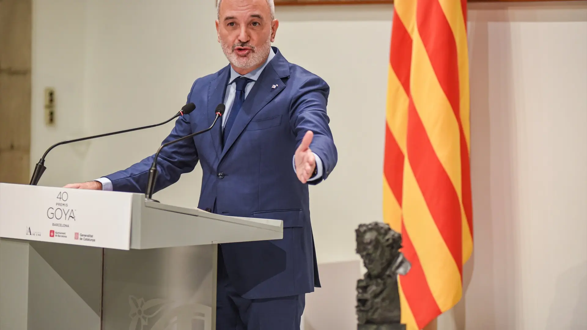 Collboni defiende que la 'senyera' sea "el símbolo de todos"