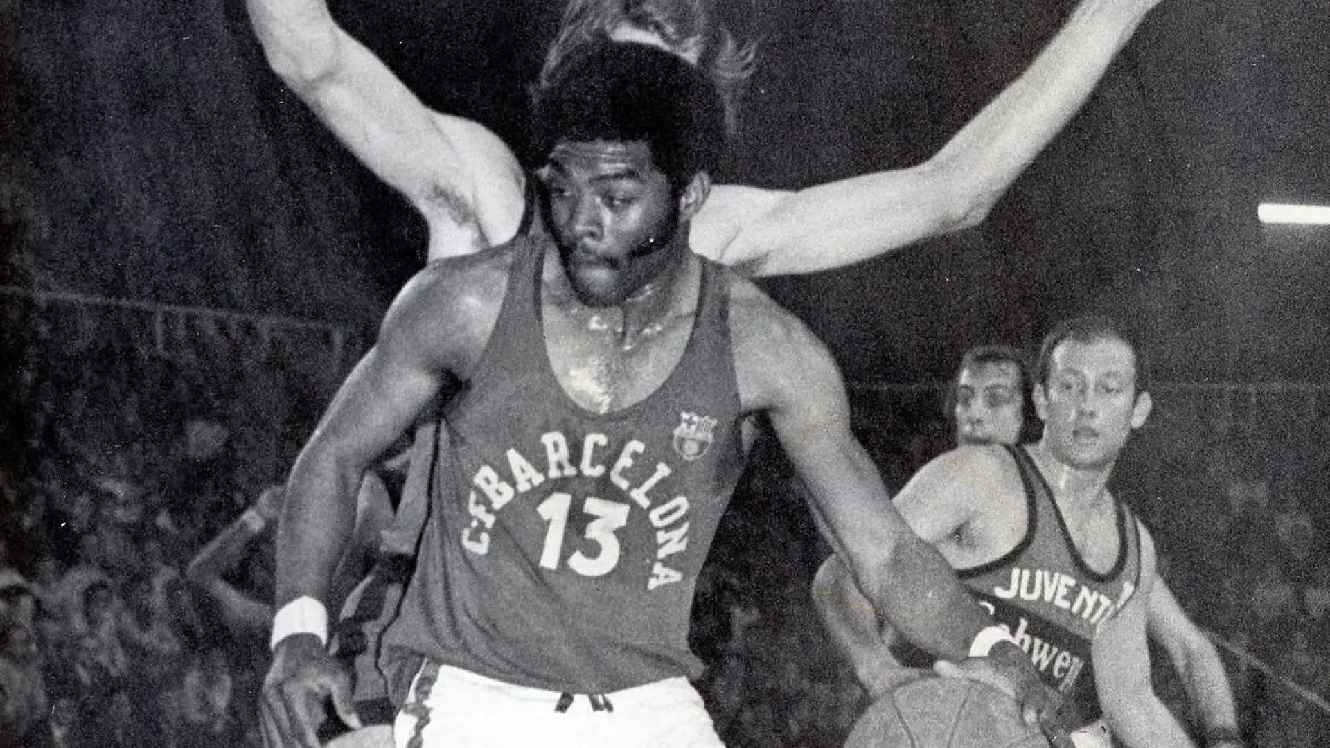 La estrella del baloncesto que se esfumó, le dieron por muerto y 40 años después reapareció: la historia de Charles Thomas