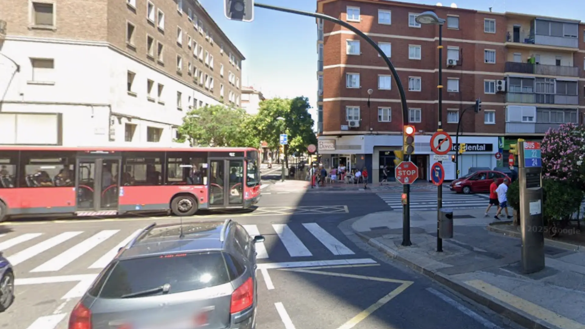 Muere un hombre de 77 años tras ser atropellado por un autobús en Zaragoza