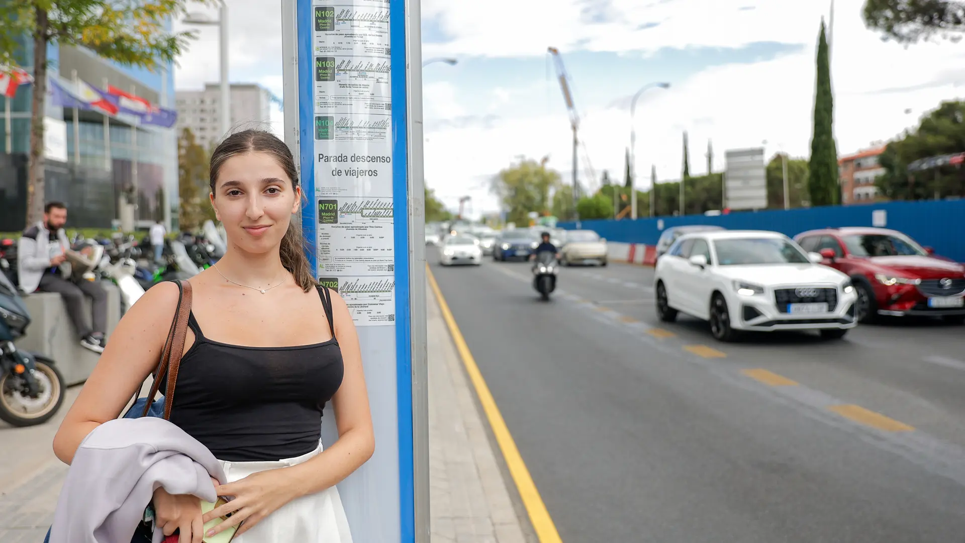 Castellana en obras, la "pesadilla" de soportar el mayor atasco de Madrid: "Antes llegaba en 15 minutos, ahora con suerte tardo una hora"