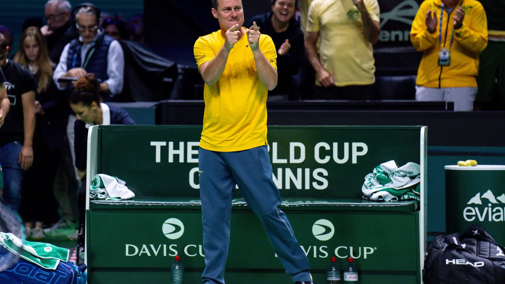 Multan a la leyenda del tenis Lleyton Hewitt por agredir a un agente de antidopaje en Málaga