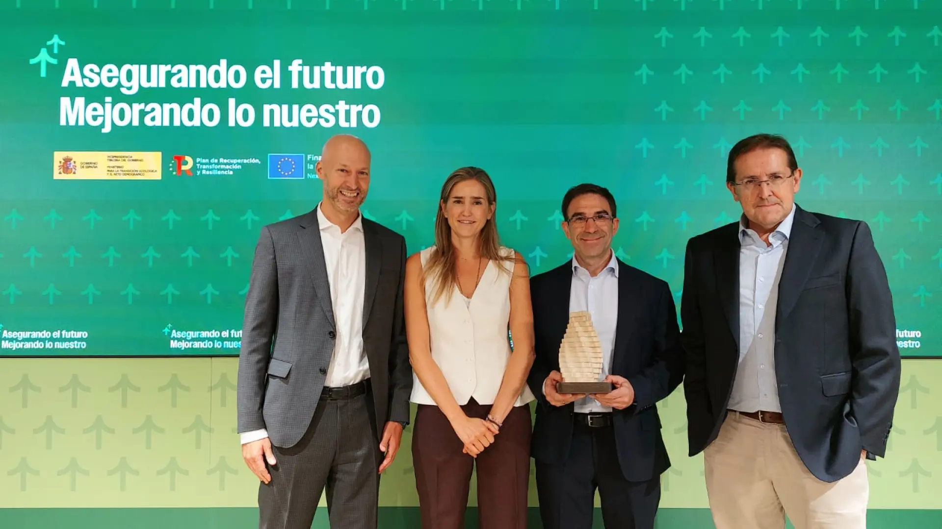 El Gobierno premia a una planta de reciclaje de palas eólicas de Iberdrola y FCC Ámbito