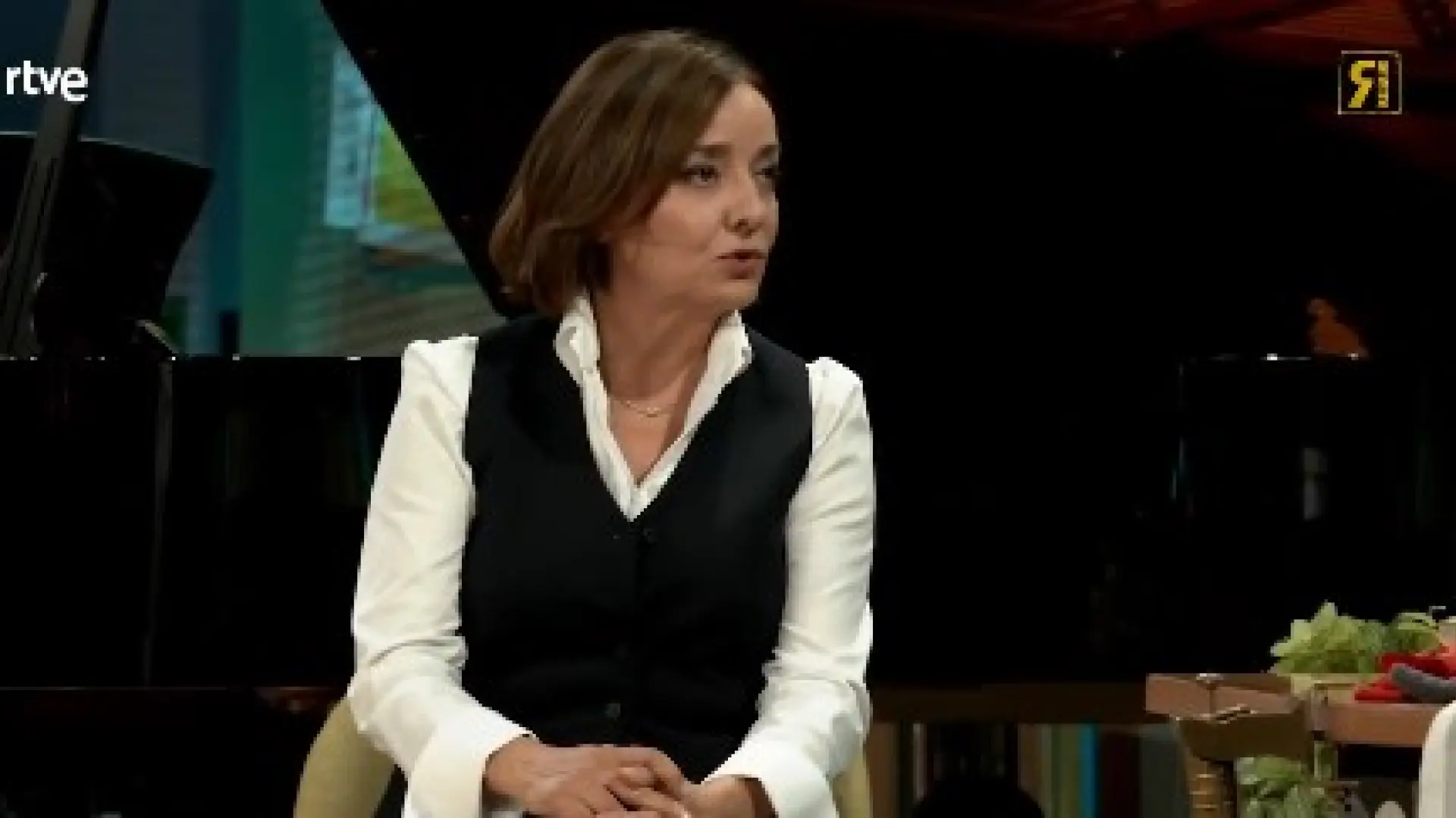 Pepa Bueno sorprende a David Broncano con su respuesta a la pregunta del sexo: "Muy bien en los tres baremos"