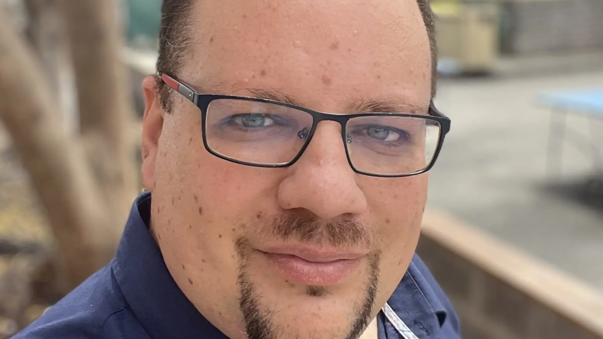 Pablo Duchement, autor de 'Te espero a la salida': "No solo se debe proteger a la víctima de 'bullying', al acosador hay que tratarlo"