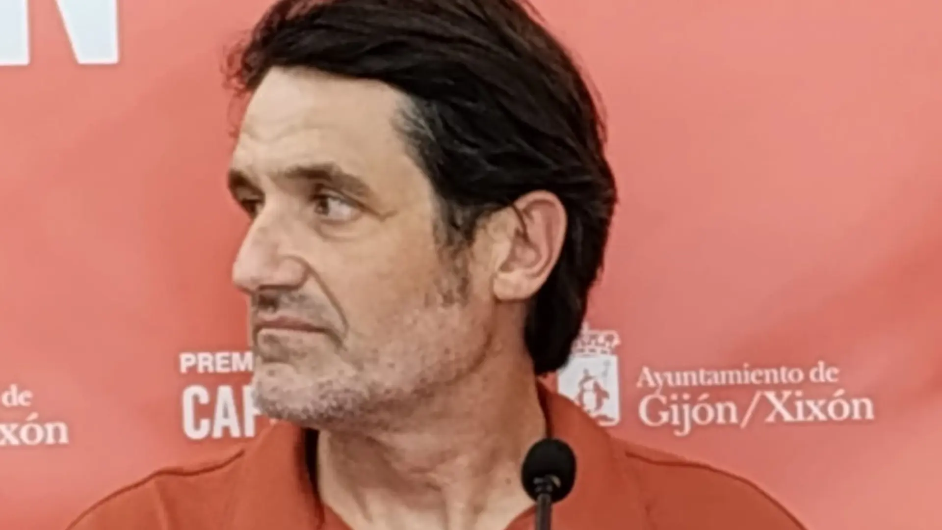 El 75 premio de novela Café Gijón recae en el escritor catalán Marc Colell, por 'Las crines', un viaje a la pampa argentina