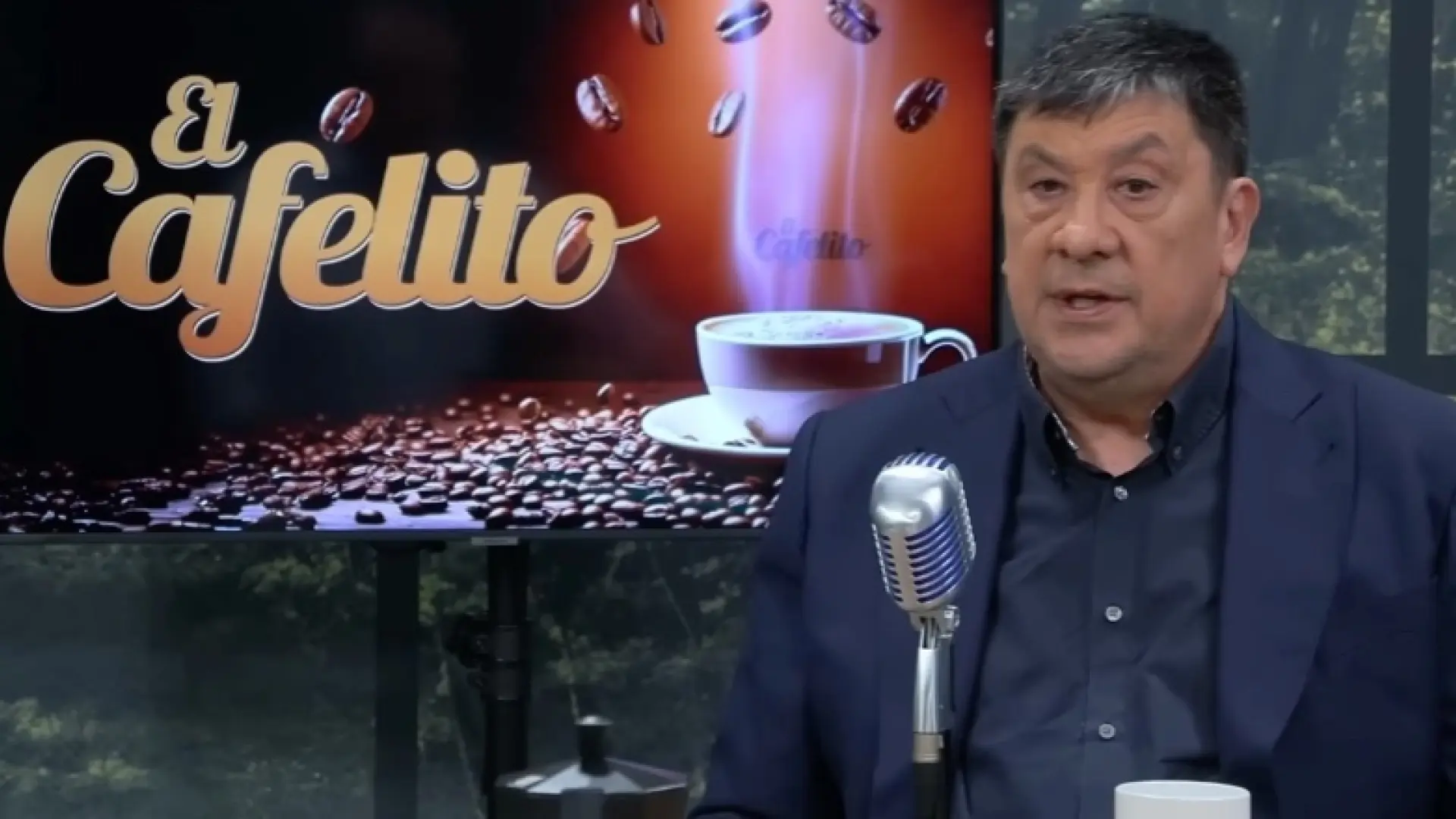 El 'Mono' Burgos recuerda en 'El Cafelito' su relación con Jesús Gil: "Cuando tenía cáncer, quería llevarme a Houston para operarme"