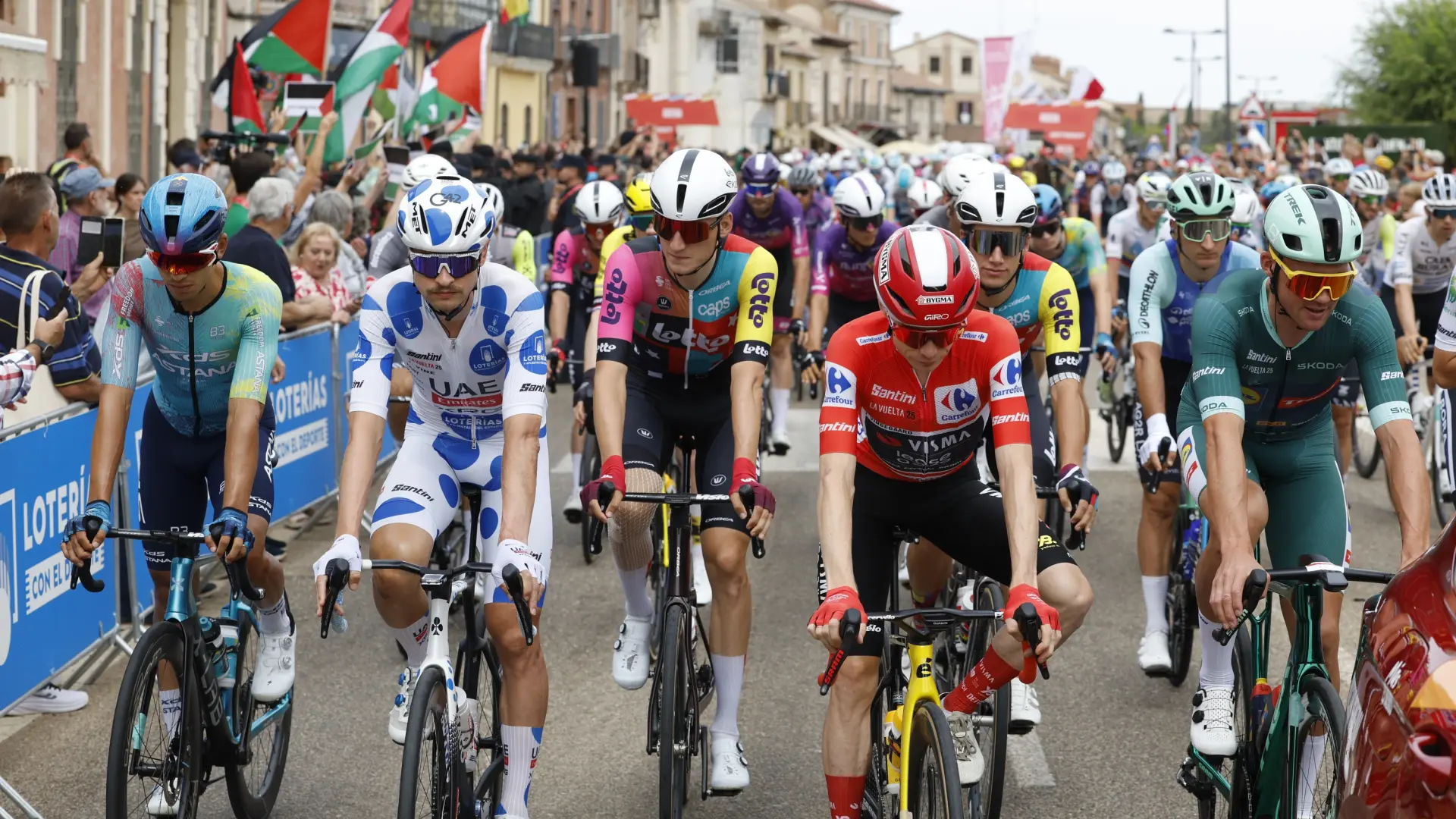 El mundo del deporte y su postura sobre las protestas propalestinas en La Vuelta: una gran mayoría en contra por cómo han sido
