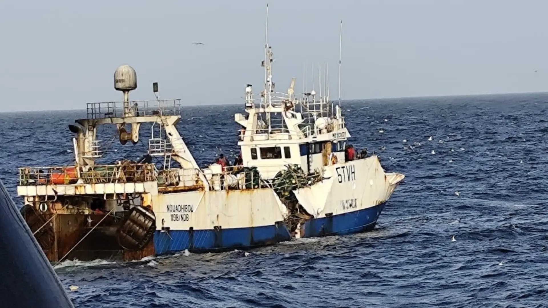 Cinco desaparecidos al hundirse un pesquero gallego en Mauritania tras colisionar con otro buque