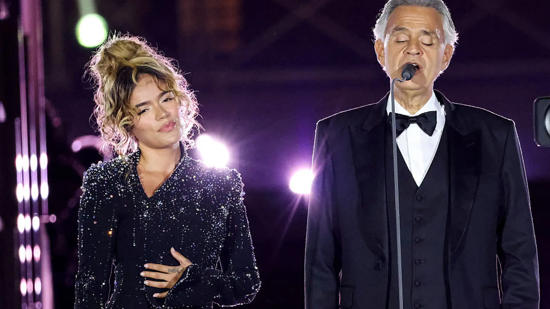 Karol G conquista el Vaticano con un vestido de pedrería en el momento "más sublime de su carrera"