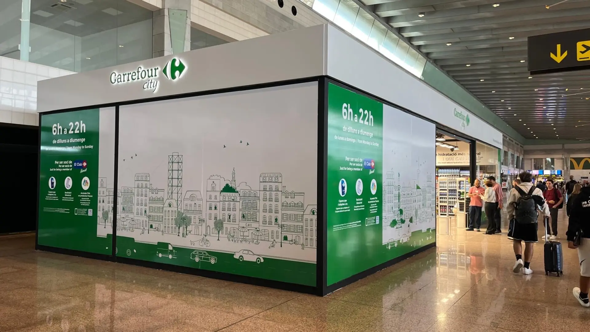 El primer aeropuerto español que cuenta con una tienda de Carrefour