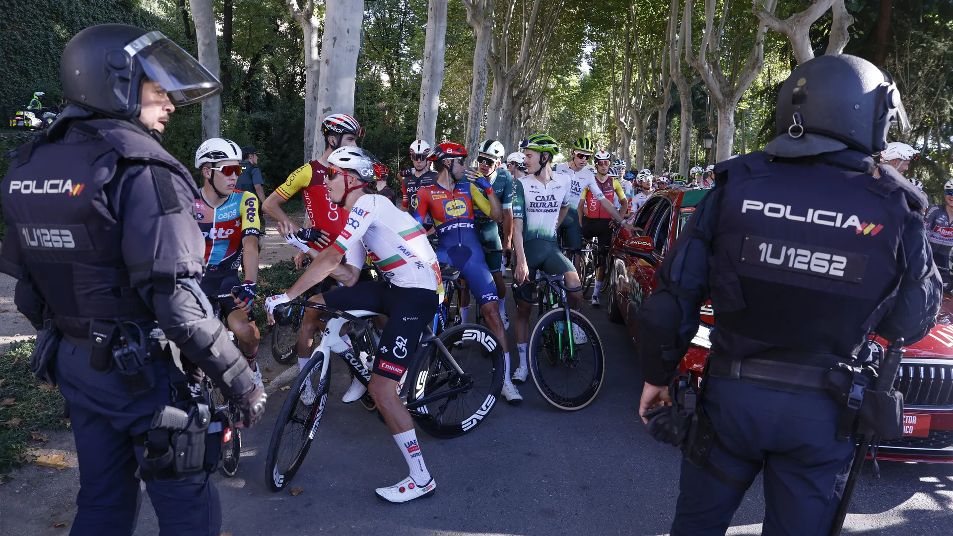 La salida del Tour de Francia desde Barcelona, en riesgo: los disturbios en La Vuelta aumentan el temor a una suspensión