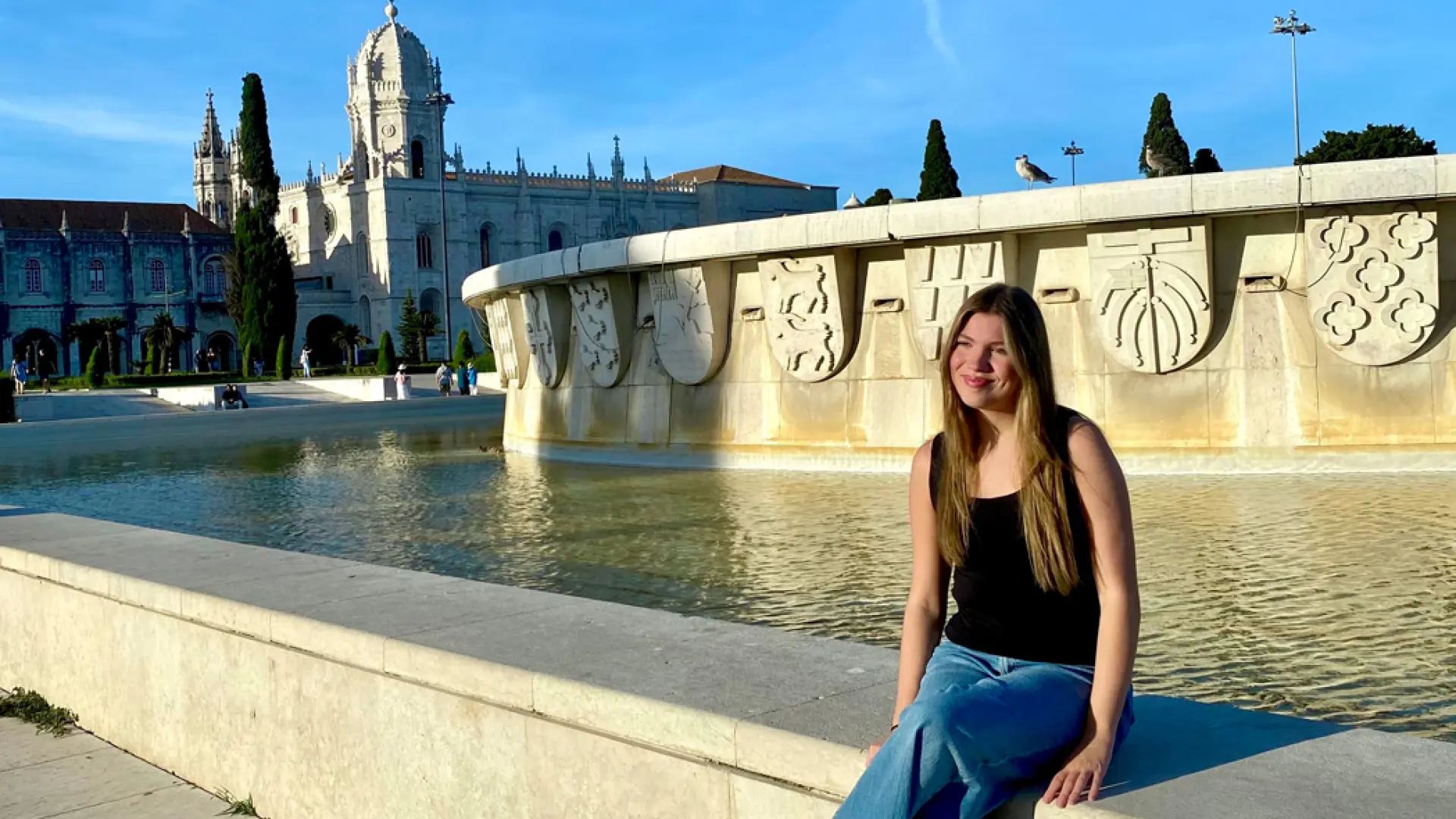 Primeras fotos oficiales de la infanta Sofía en la universidad de Lisboa,  donde comienza Relaciones Internacionales