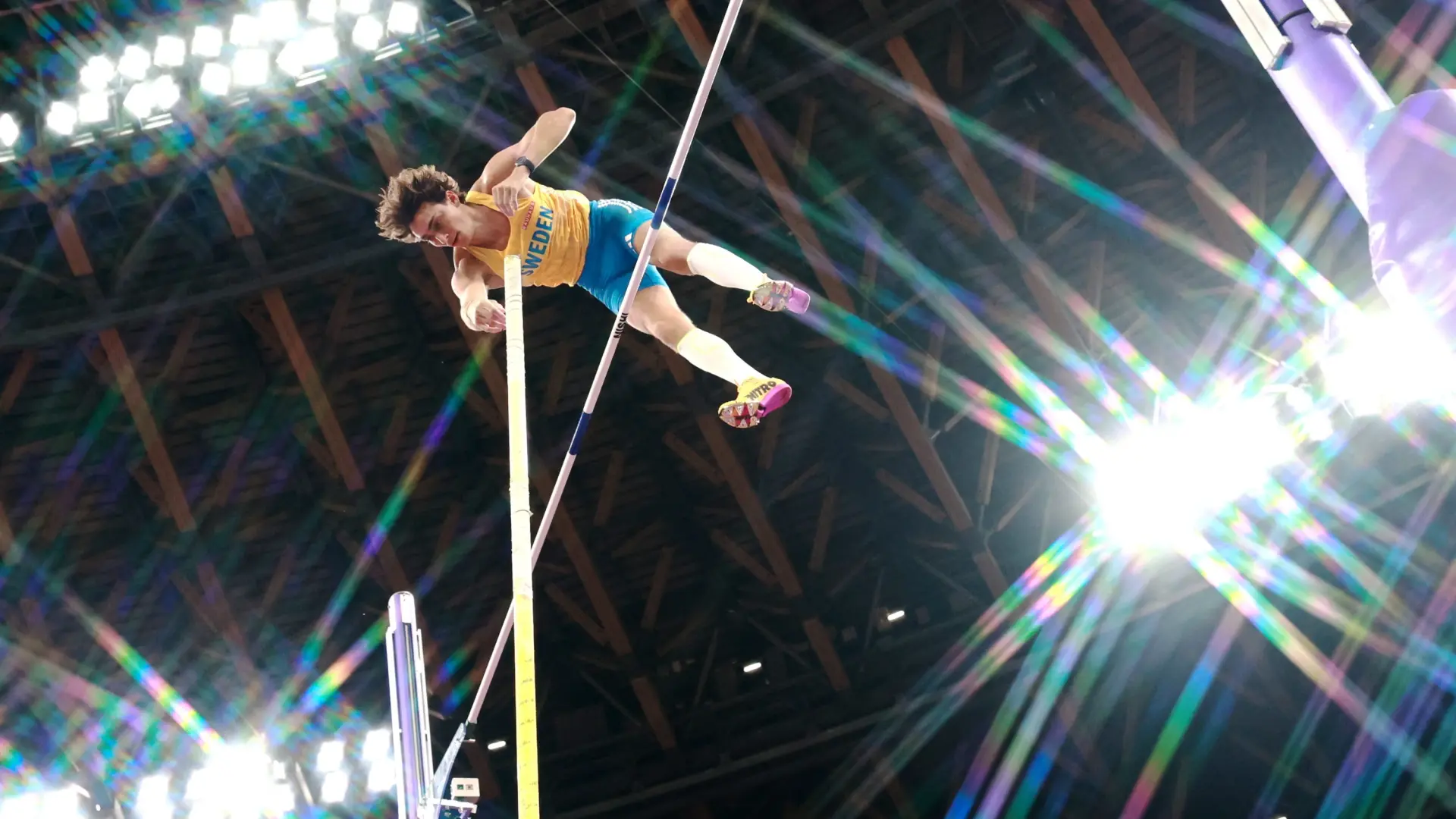 Oro de récord de Mondo Duplantis: salta 6,30 y se proclama campeón del mundo de pértiga en Tokio