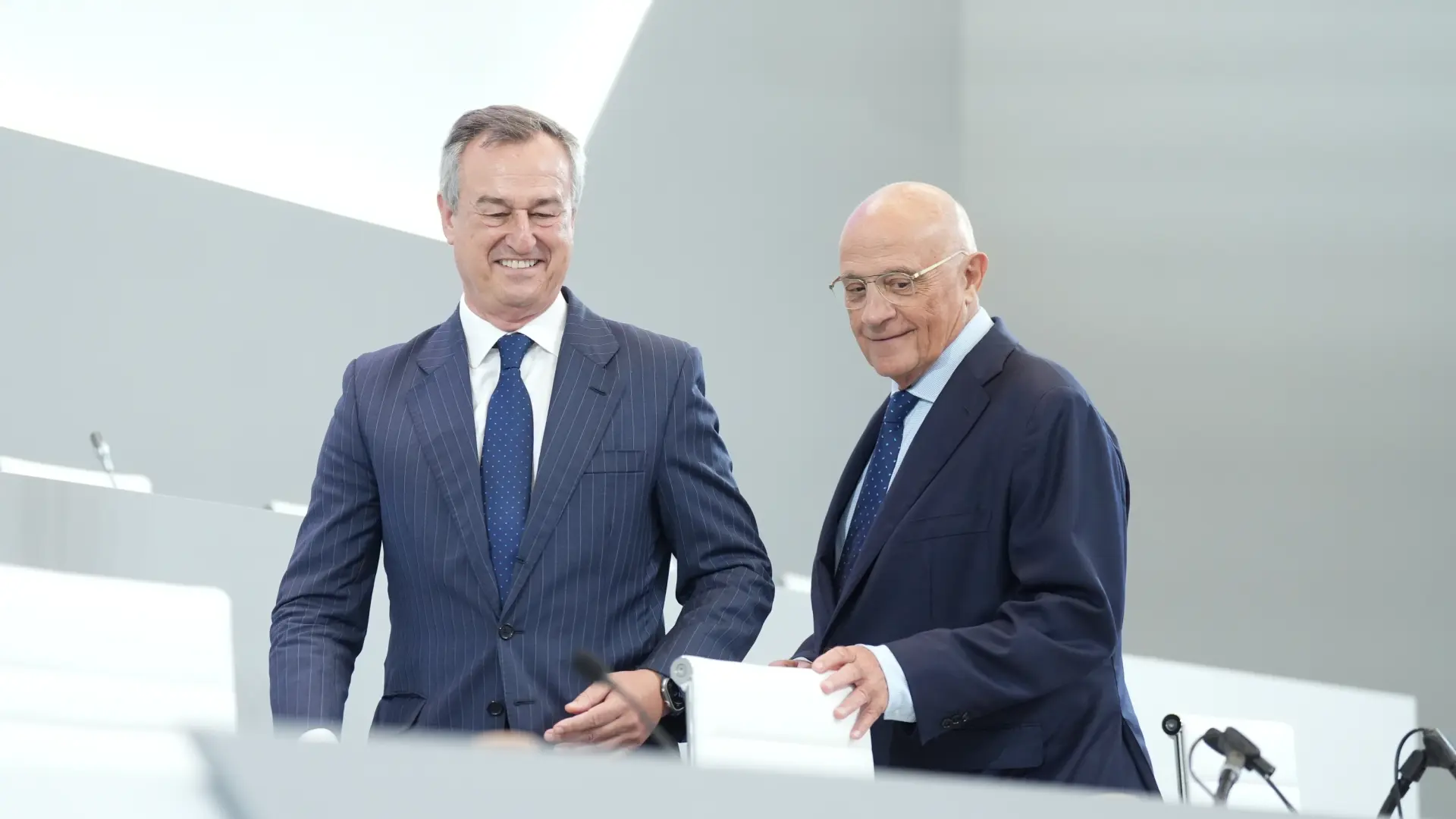 Banco Sabadell contraprograma a BBVA: "Nos quieren hacer comulgar con ruedas de molino por las condiciones de la fusión"