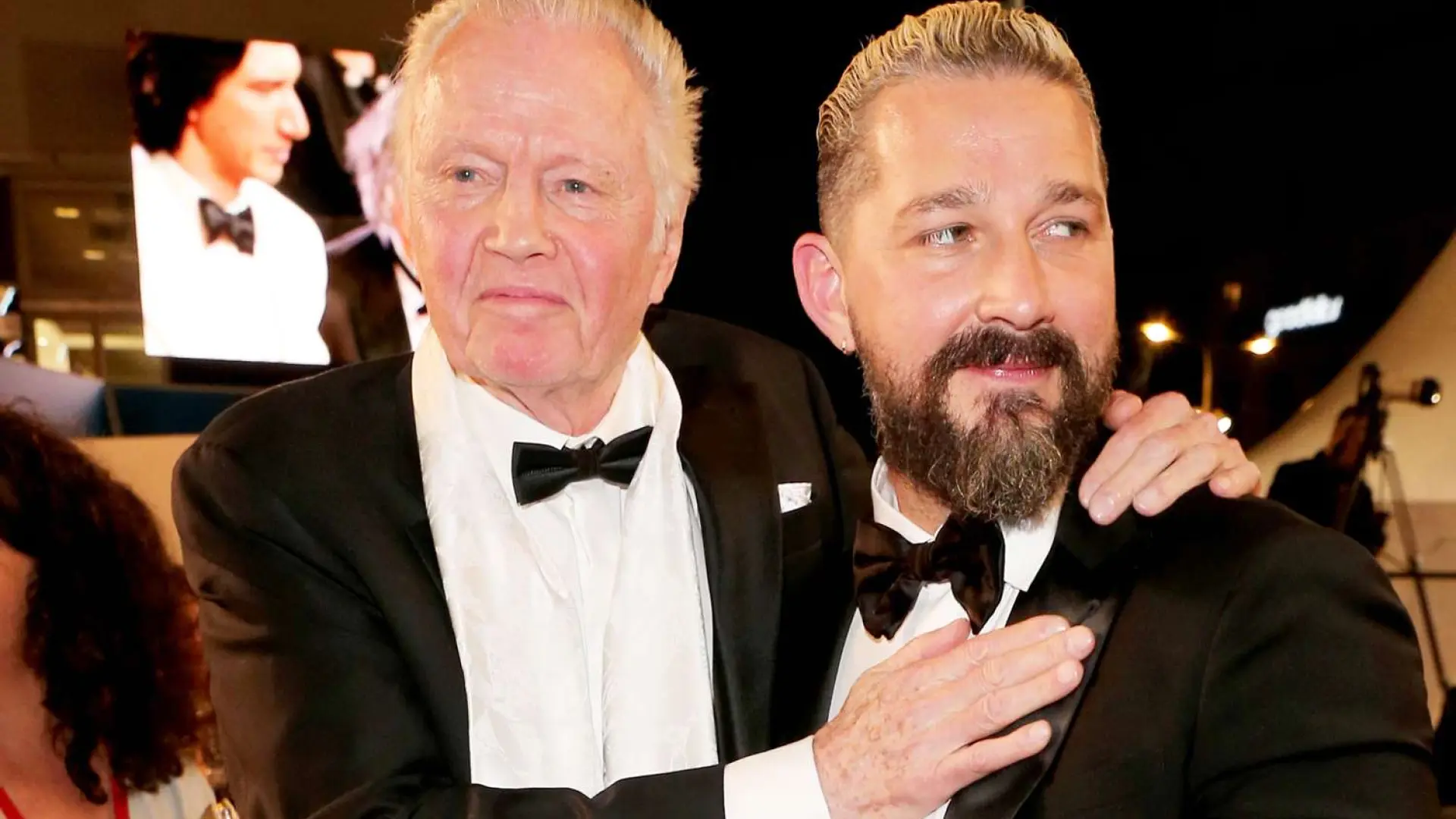 Shia LaBeouf, sobre su relación con Jon Voight: "Le dije que íbamos a pelearnos a puñetazos"