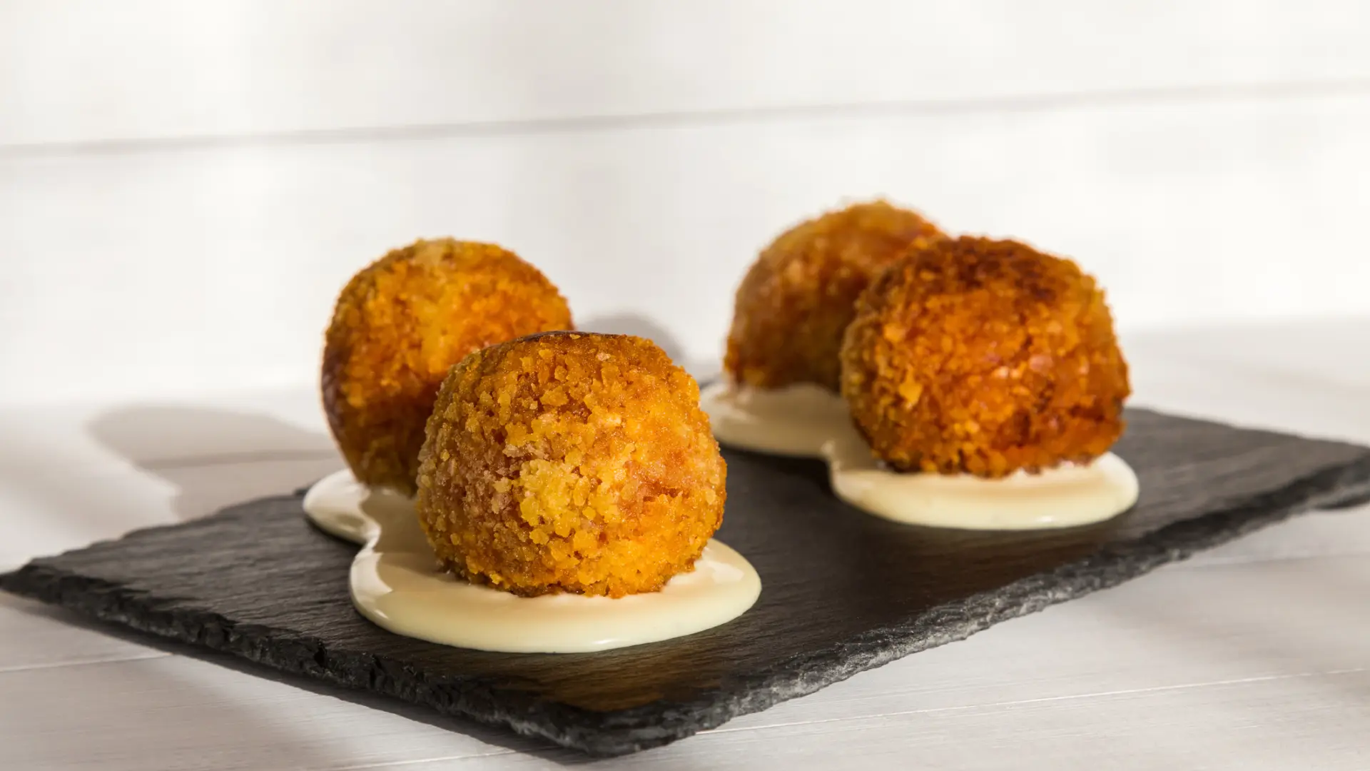 Croquetas de gildas, la receta que fusiona dos de los aperitivos más deseados en cualquier barra
