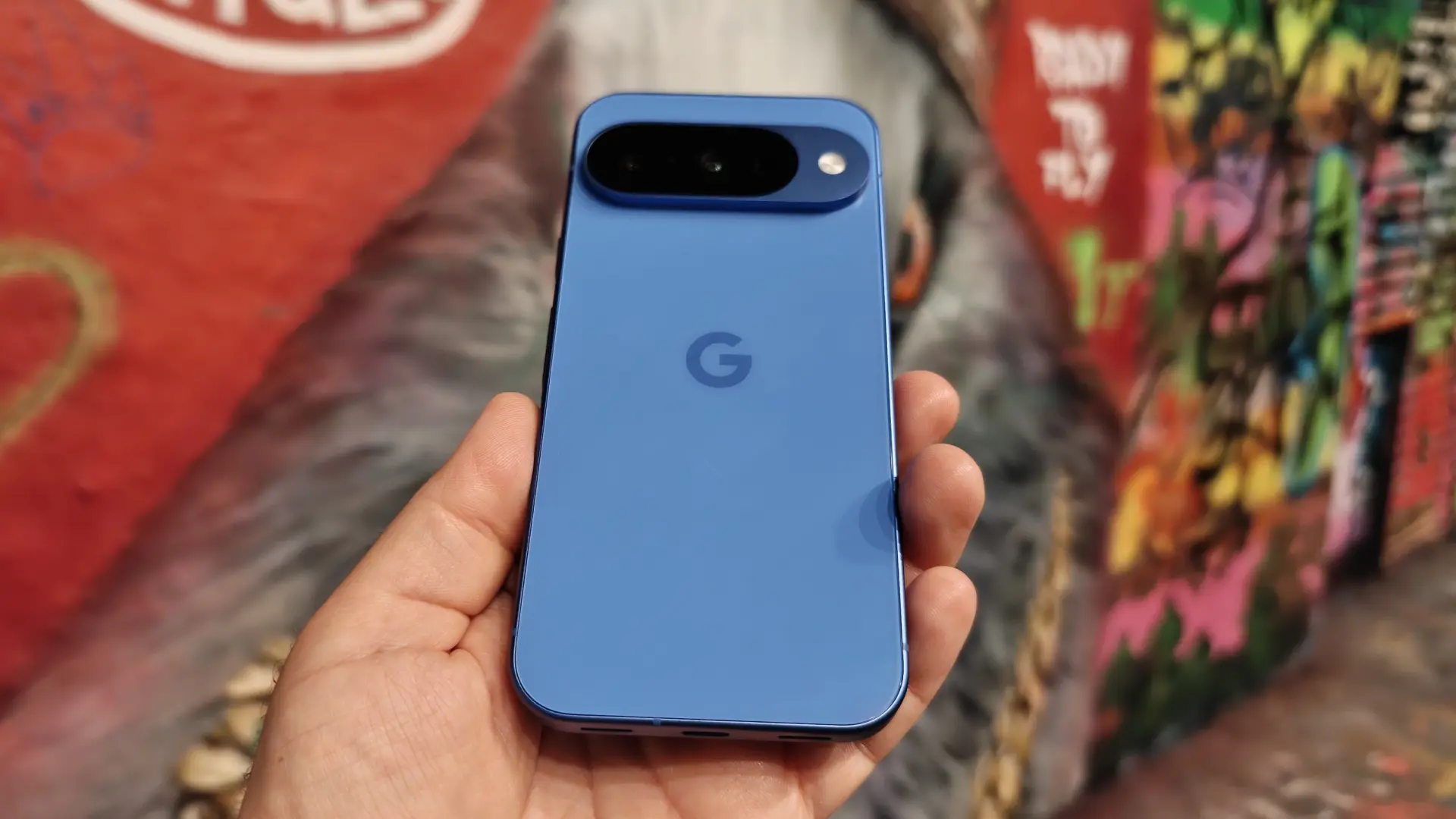 Este arrebatador móvil de Google vuelve a recordarnos que los modelos compactos también nos encantan