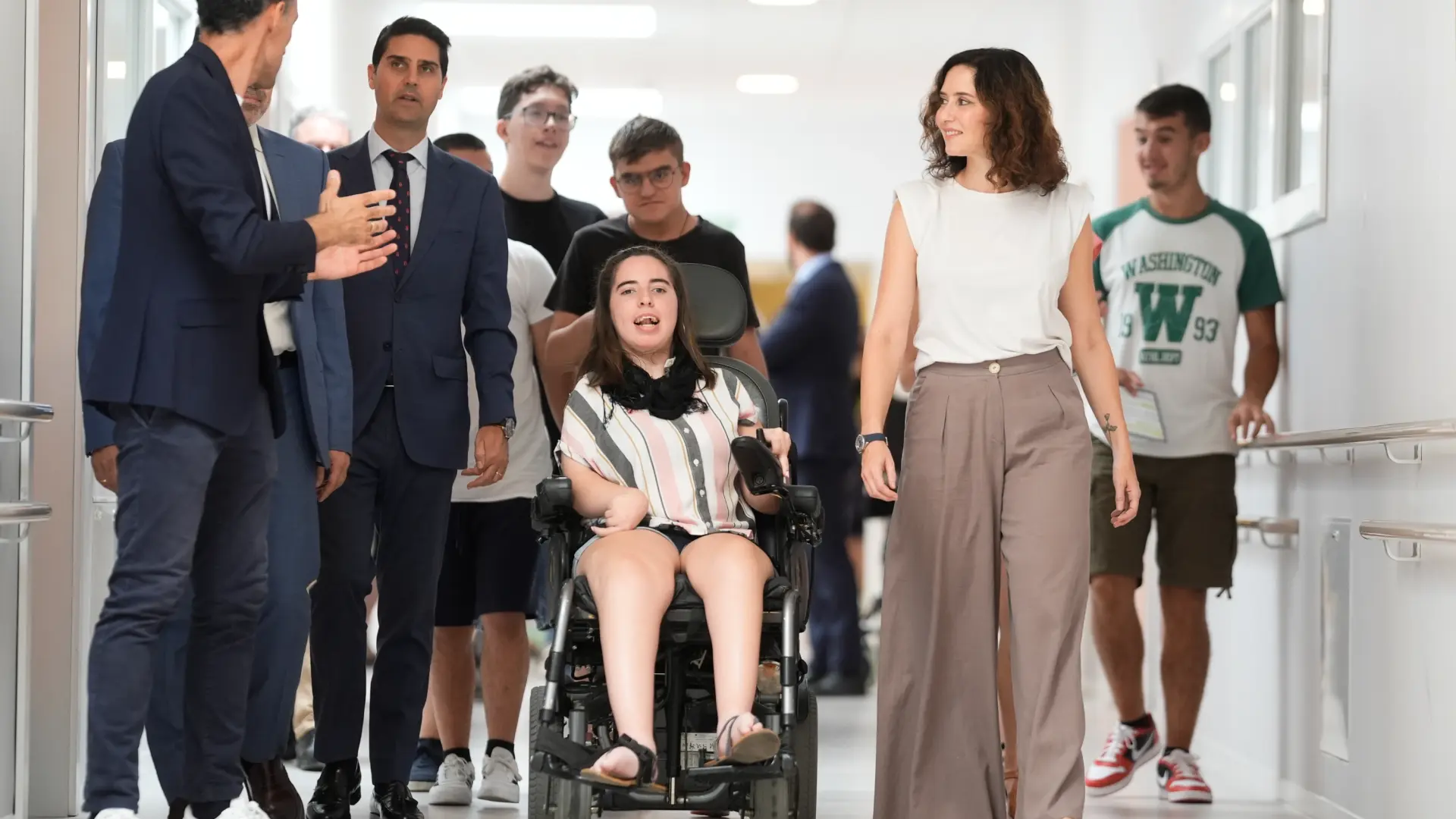 Ayuso apuesta por abrir centros de Educación Especial e impugnará el cierre "en todos los ámbitos y los tribunales"