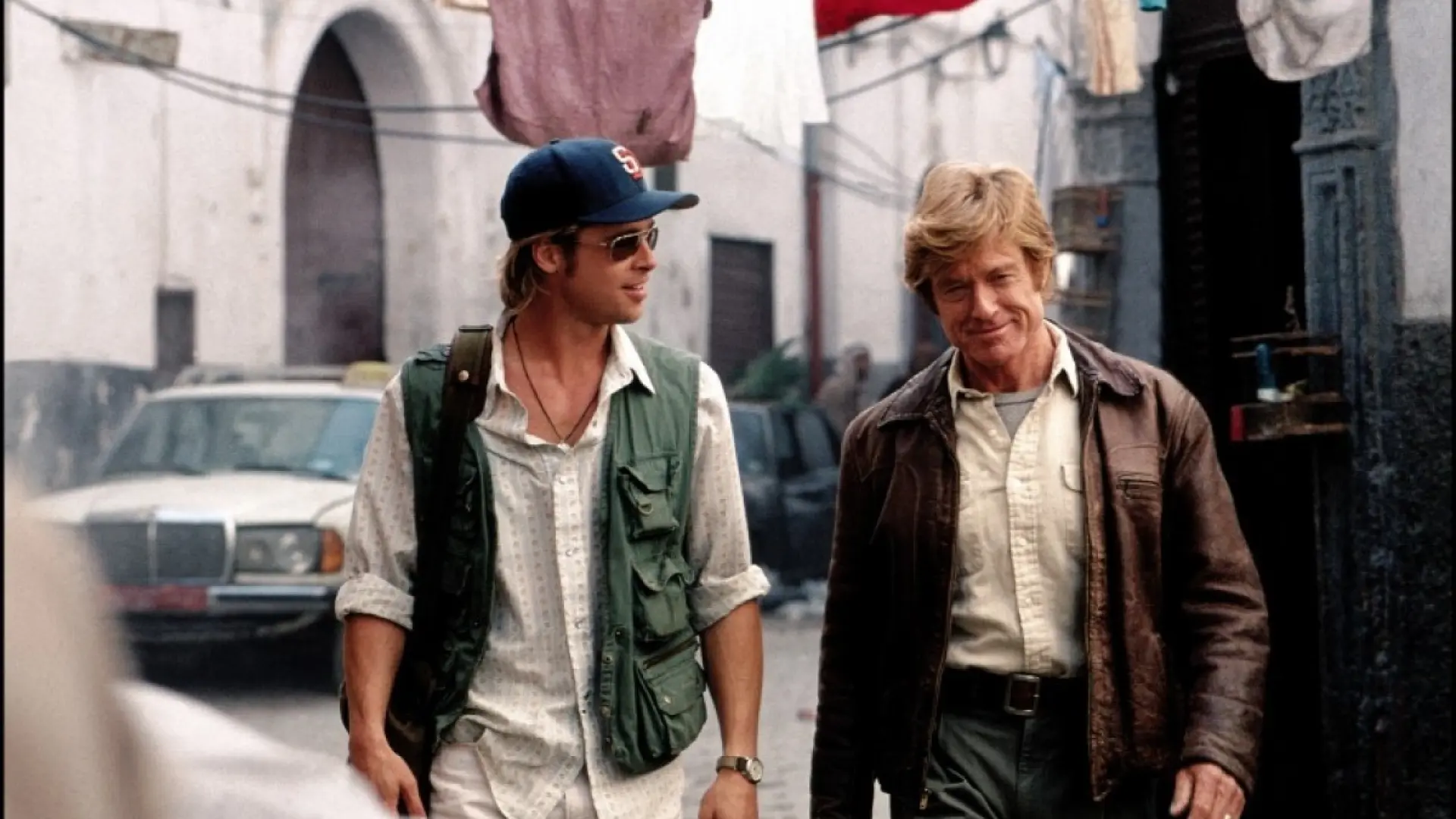 Brad Pitt odió su primer trabajo con Robert Redford, pero se desquitó con este intenso thriller disponible en streaming