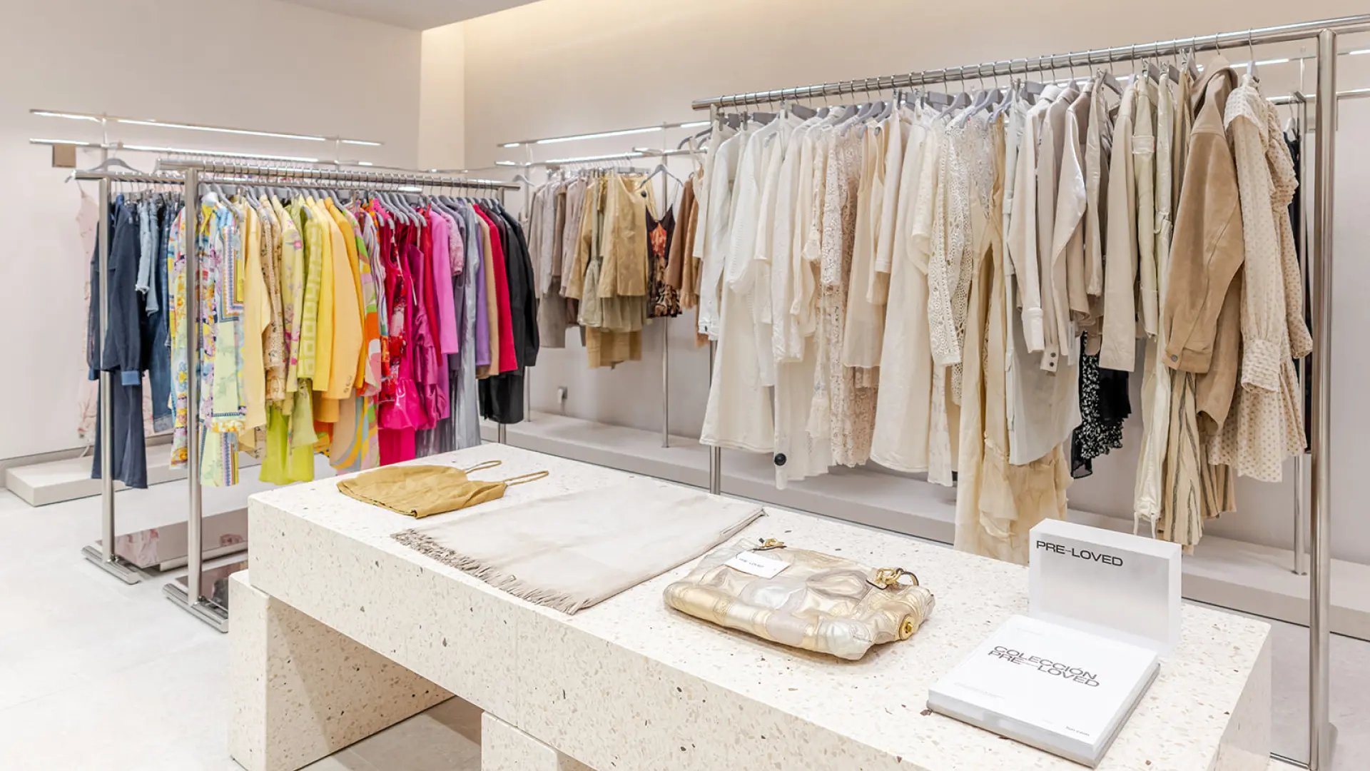 Con ropa de diseñador de segunda mano y probadores inteligentes: así es la nueva tienda de H&M en Madrid tras su reforma