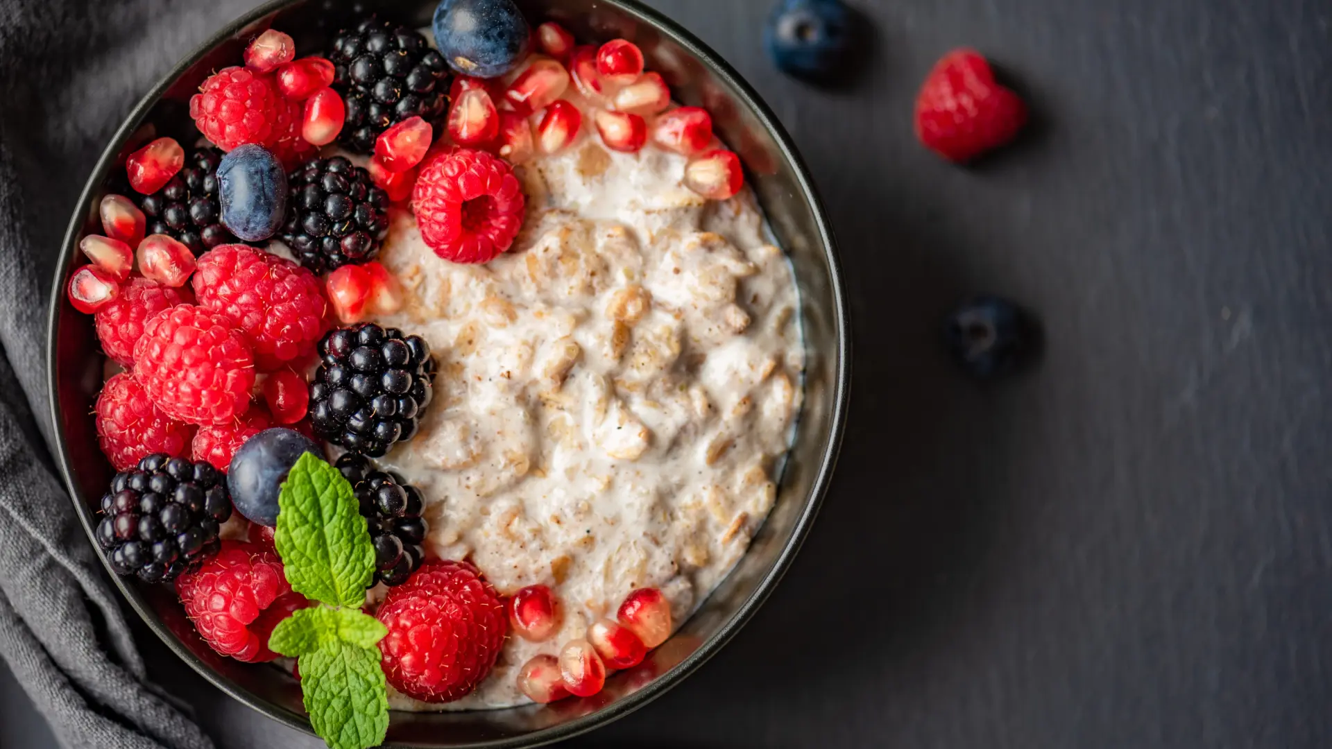 Desayunos con avena: tres recetas baratas, fáciles y divertidas