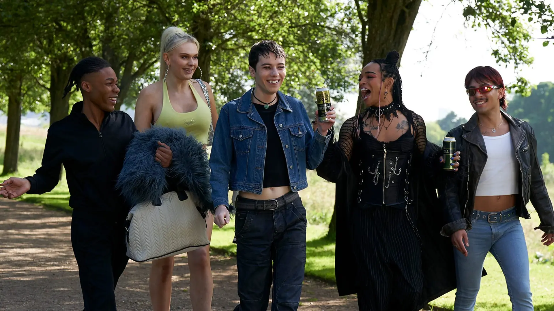 Así es 'What It Feels Like for a Girl', la serie sobre la activista trans Paris Lees que llega este otoño