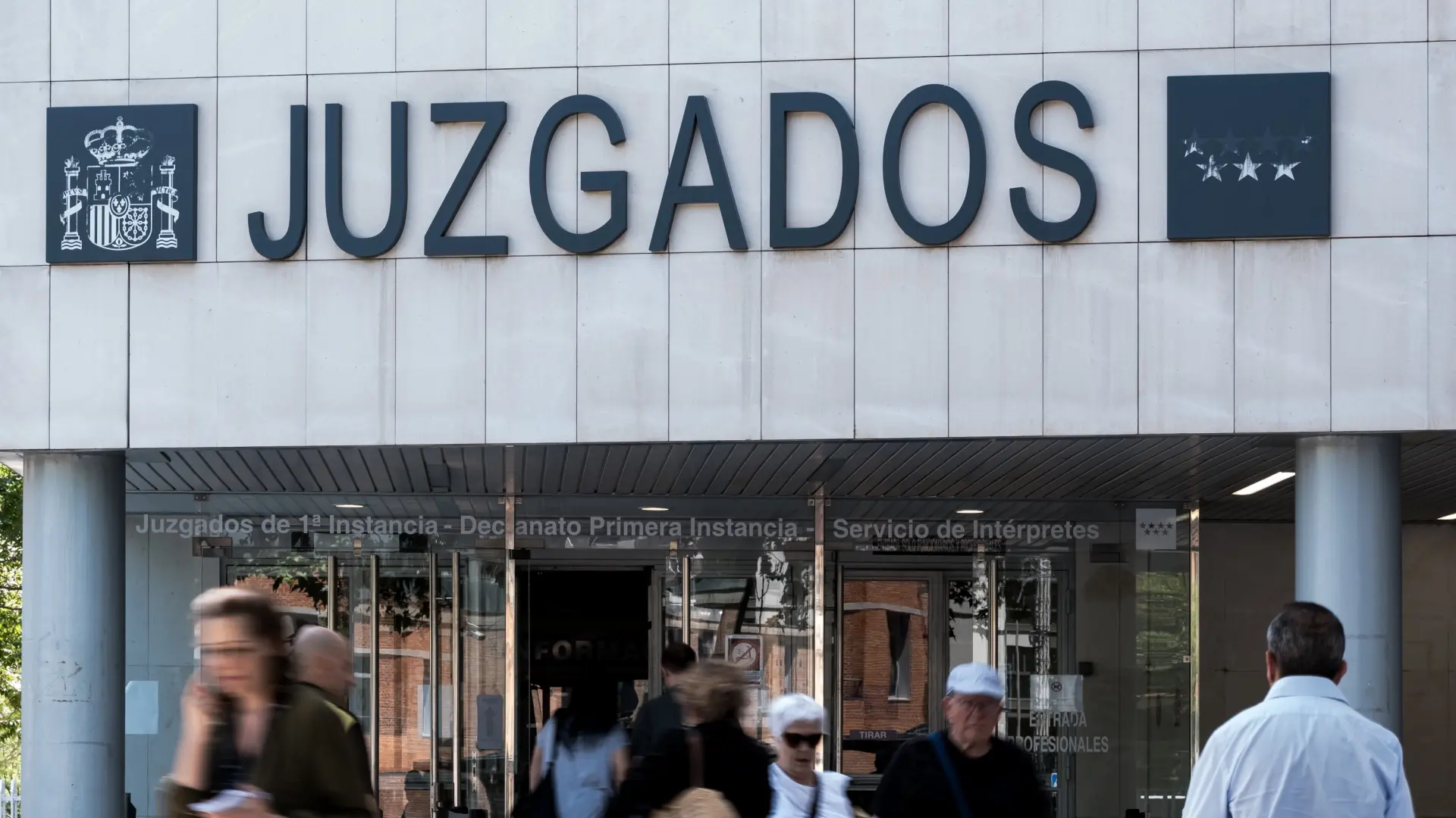 Más de 120 jueces de violencia de género auguran un "colapso" por sus nuevas labores y Justicia promete 50 nuevas plazas