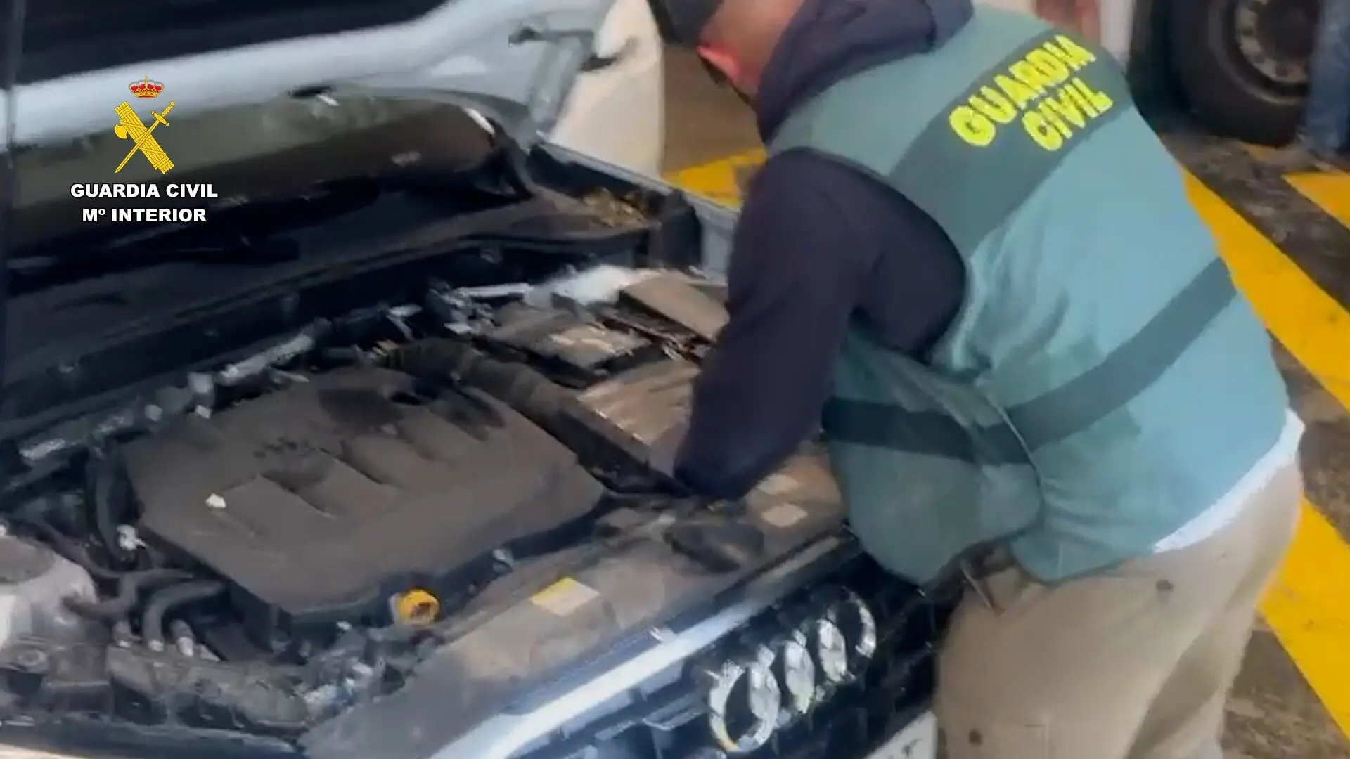 Detenido un vecino de Pontevedra cuando intentaba introducir en Vizcaya dos kilos de cocaína oculta en un coche