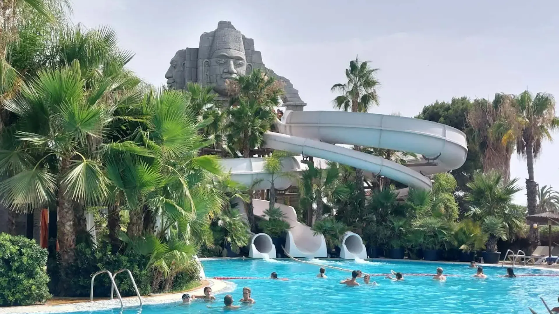 La gestora suiza Swiss Life compra cuatro resorts en el Mediterráneo que explotará European Camping