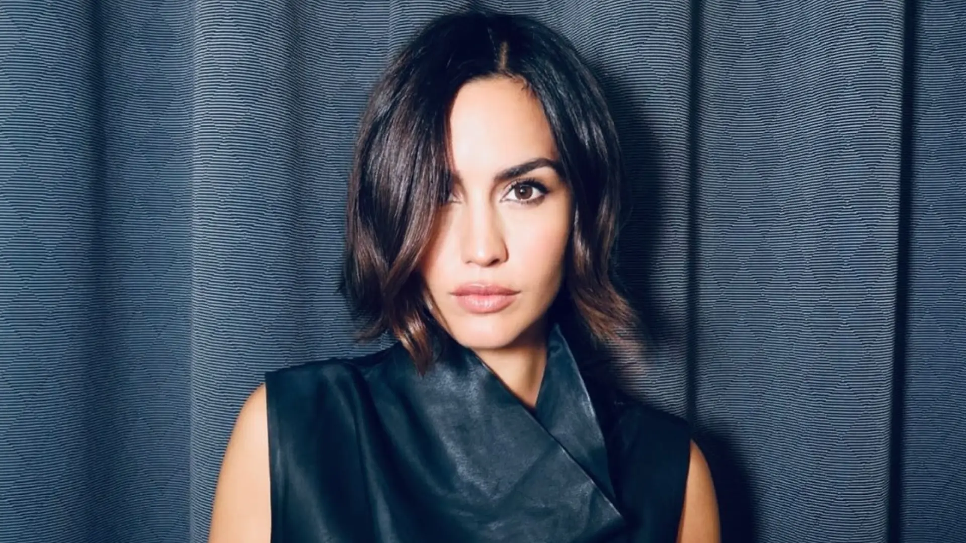 El corte de pelo que Megan Montaner llevó a 'La Revuelta' se va a convertir en el más deseado del otoño porque rejuvenece y favorece a todo tipo de rostros