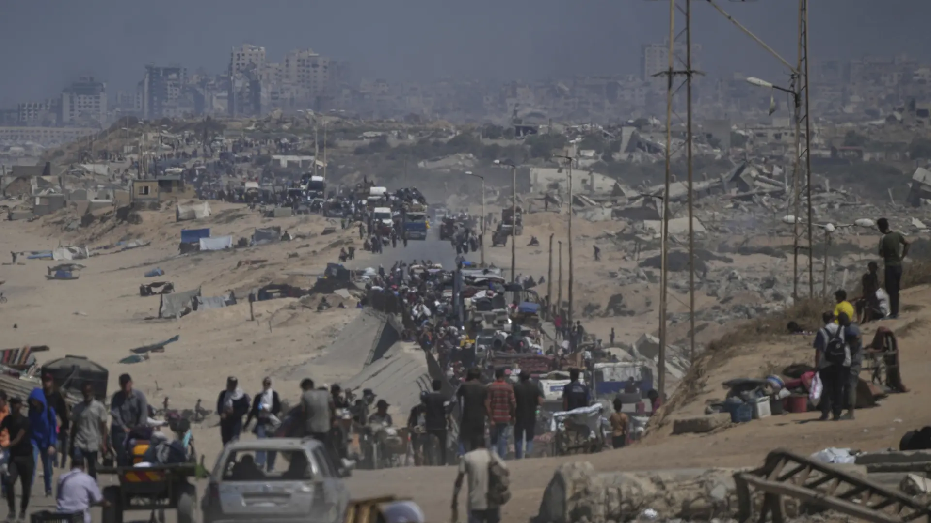 Guerra de Israel contra Hamás en Gaza | Hamás amenaza con "abrir pasos fronterizos y romper el cerco" hoy en lo que califica como "viernes de la ira"