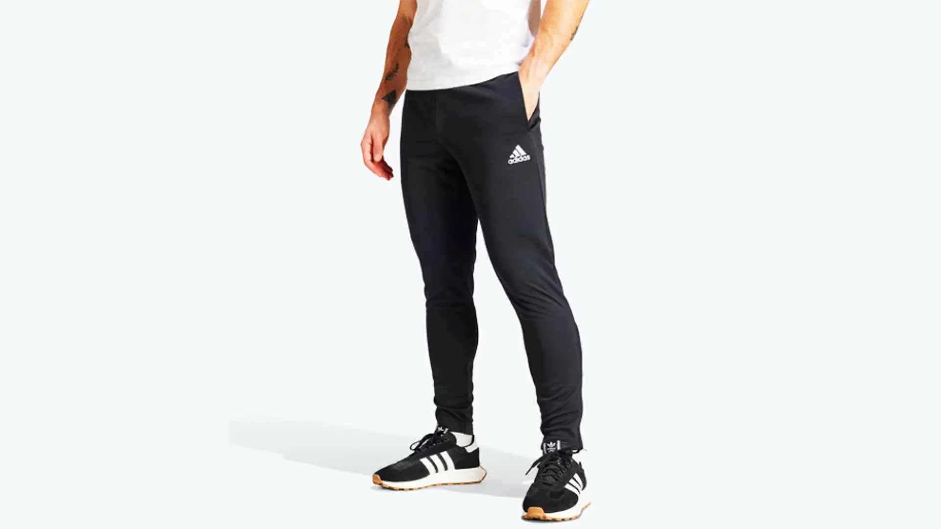 Adidas tiene el pantalón de chándal que nunca pasa de moda y Amazon lo deja en menos de 30 euros